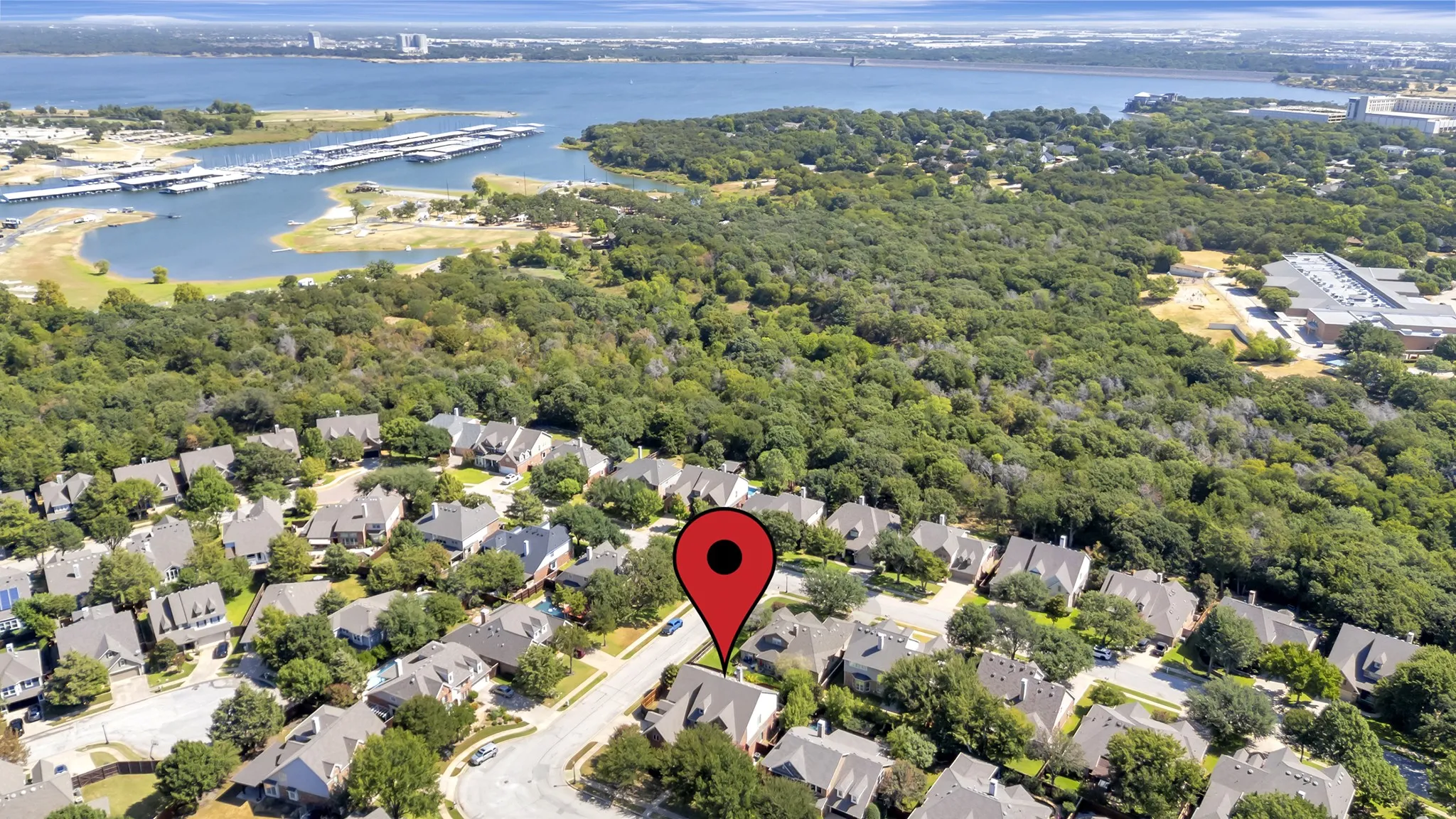 Single Family Residence For Sale in Tarrant County , 956 Water Oak Drive, Grapevine, Texas 76051, 4 Bedroom, 4 Bathroom, 3 Garage spaces, 4,063 Sqft, built in 2004, mls#21360223, Real Estate Agent in Grapevine, Homes For Sale in Tarrant county, Homes For Sale in Grapevine, Realtor in Grapevine Texas, Real Estate Brokerage Independent Realty Texas, Luminita Cordes Realtor