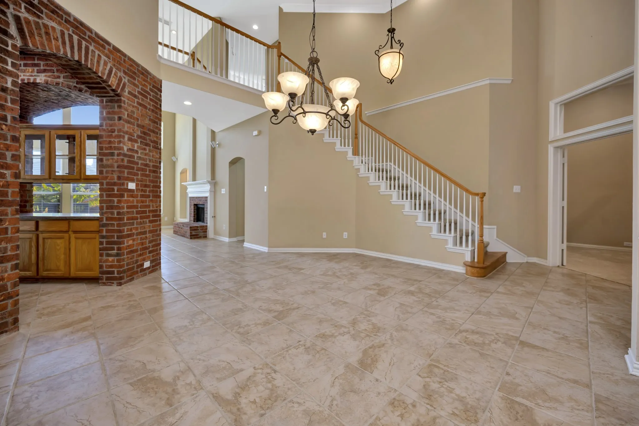Single Family Residence For Sale in Tarrant County , 956 Water Oak Drive, Grapevine, Texas 76051, 4 Bedroom, 4 Bathroom, 3 Garage spaces, 4,063 Sqft, built in 2004, mls#21360223, Real Estate Agent in Grapevine, Homes For Sale in Tarrant county, Homes For Sale in Grapevine, Realtor in Grapevine Texas, Real Estate Brokerage Independent Realty Texas, Luminita Cordes Realtor