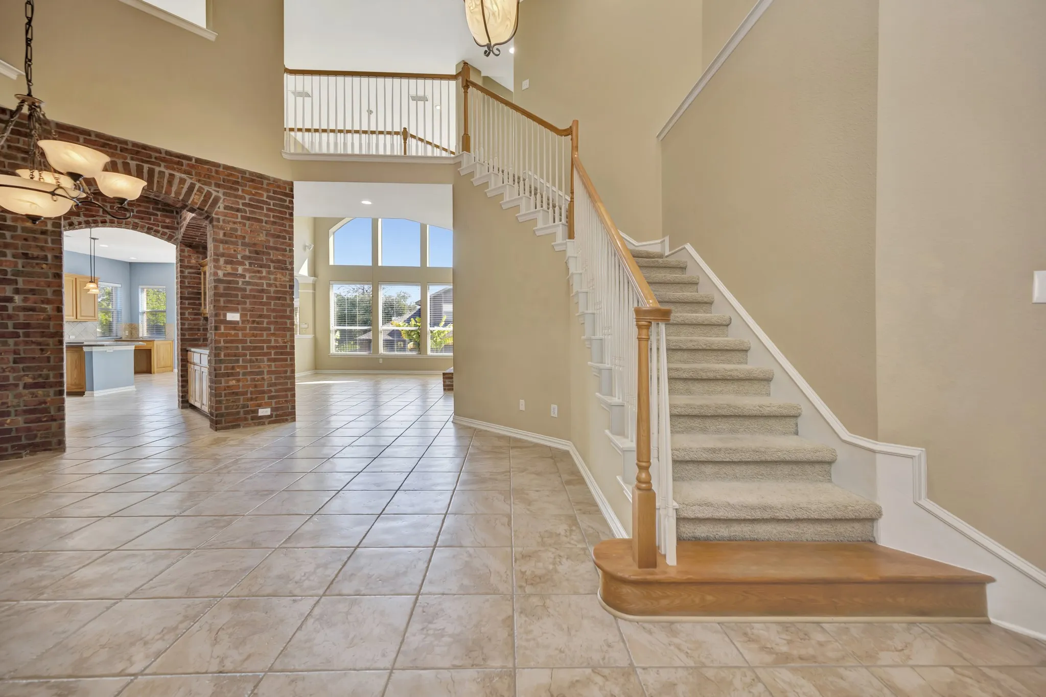 Single Family Residence For Sale in Tarrant County , 956 Water Oak Drive, Grapevine, Texas 76051, 4 Bedroom, 4 Bathroom, 3 Garage spaces, 4,063 Sqft, built in 2004, mls#21360223, Real Estate Agent in Grapevine, Homes For Sale in Tarrant county, Homes For Sale in Grapevine, Realtor in Grapevine Texas, Real Estate Brokerage Independent Realty Texas, Luminita Cordes Realtor