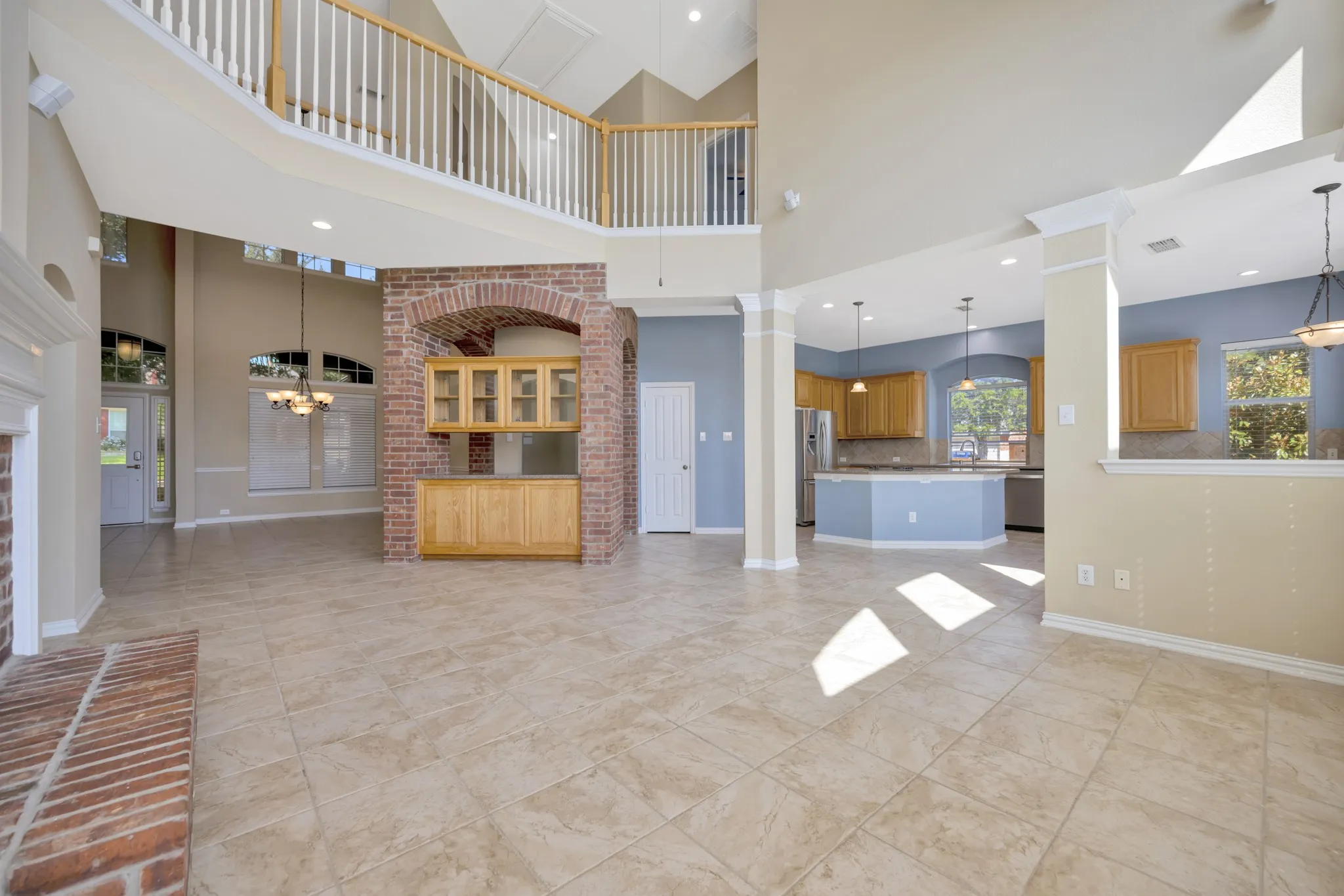 Single Family Residence For Sale in Tarrant County , 956 Water Oak Drive, Grapevine, Texas 76051, 4 Bedroom, 4 Bathroom, 3 Garage spaces, 4,063 Sqft, built in 2004, mls#21360223, Real Estate Agent in Grapevine, Homes For Sale in Tarrant county, Homes For Sale in Grapevine, Realtor in Grapevine Texas, Real Estate Brokerage Independent Realty Texas, Luminita Cordes Realtor