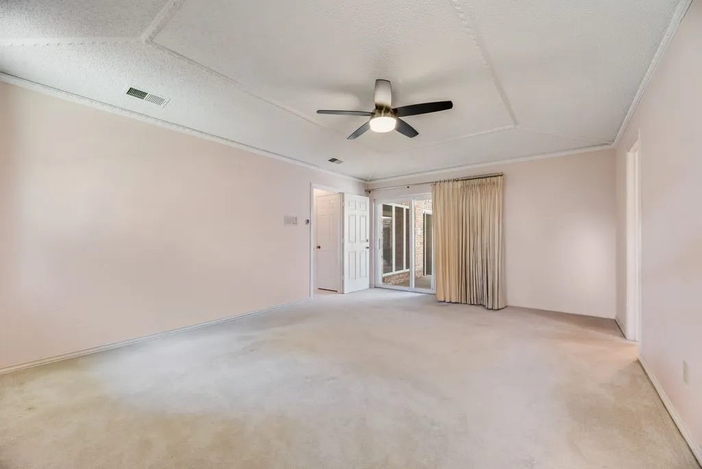 Single Family Residence For Sale in Dallas County , 7719 Applecross Lane, Dallas, Texas 75248, 5 Bedroom, 4 Bathroom, 3 Garage spaces, 3,172 Sqft, built in 1976, mls#21362871, Real Estate Agent in Dallas, Homes For Sale in Dallas county, Homes For Sale in Dallas, Realtor in Dallas Texas, Real Estate Brokerage Independent Realty Texas, Luminita Cordes Realtor