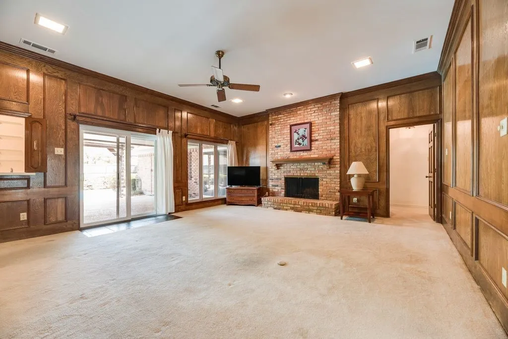 Single Family Residence For Sale in Dallas County , 7719 Applecross Lane, Dallas, Texas 75248, 5 Bedroom, 4 Bathroom, 3 Garage spaces, 3,172 Sqft, built in 1976, mls#21362871, Real Estate Agent in Dallas, Homes For Sale in Dallas county, Homes For Sale in Dallas, Realtor in Dallas Texas, Real Estate Brokerage Independent Realty Texas, Luminita Cordes Realtor