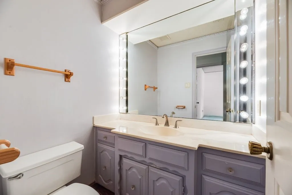 Single Family Residence For Sale in Dallas County , 7719 Applecross Lane, Dallas, Texas 75248, 5 Bedroom, 4 Bathroom, 3 Garage spaces, 3,172 Sqft, built in 1976, mls#21362871, Real Estate Agent in Dallas, Homes For Sale in Dallas county, Homes For Sale in Dallas, Realtor in Dallas Texas, Real Estate Brokerage Independent Realty Texas, Luminita Cordes Realtor