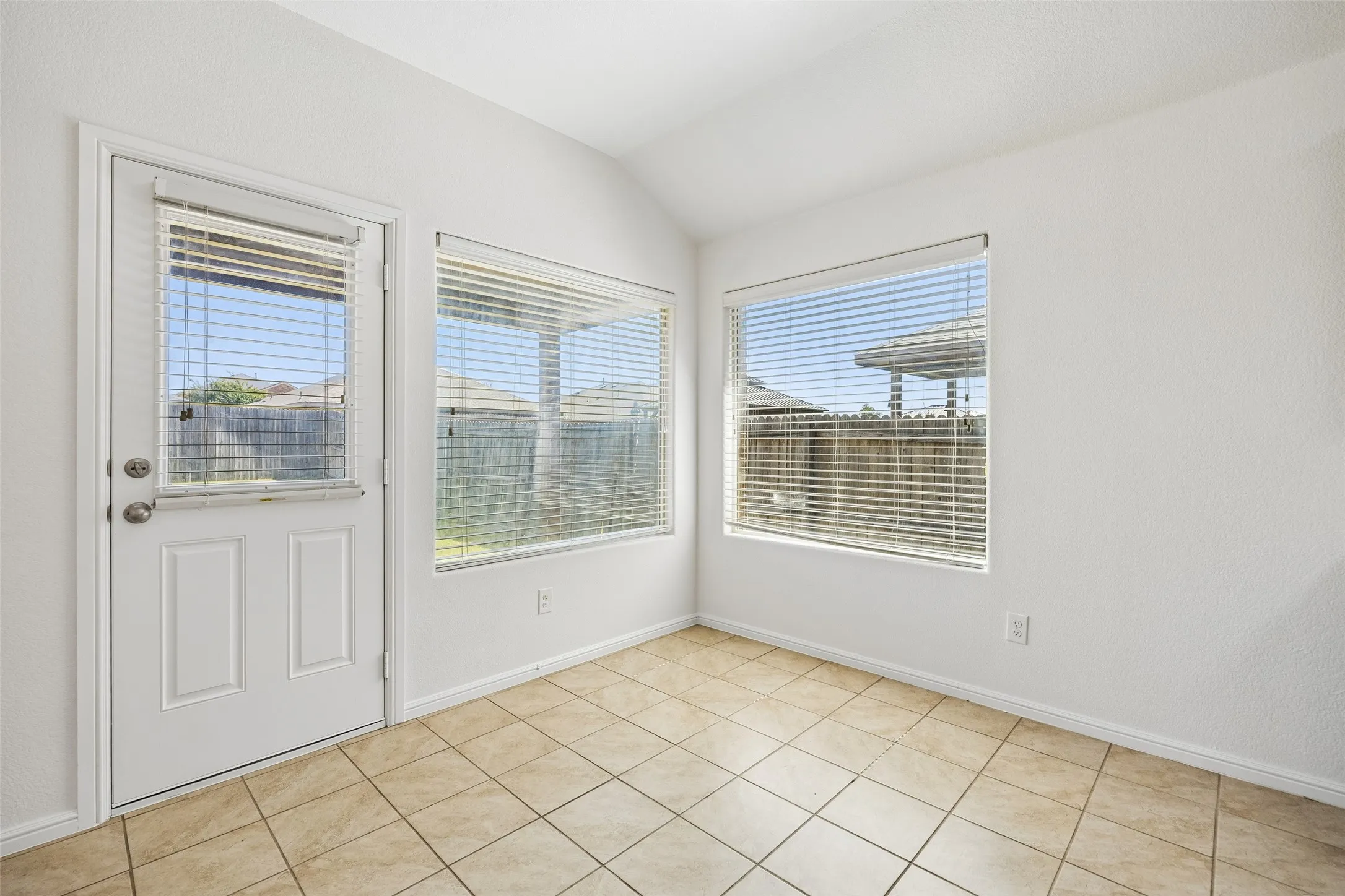 Single Family Residence For Sale in Tarrant County , 4236 Gallowgate Drive, Fort Worth, Texas 76123, 4 Bedroom, 2 Bathroom, 2 Garage spaces, 1,587 Sqft, built in 2018, Price $295,000, mls#21365277, Real Estate Agent in Fort Worth, Homes For Sale in Tarrant county, Homes For Sale in Fort Worth, Realtor in Fort Worth Texas, Real Estate Brokerage Independent Realty Texas, Luminita Cordes Realtor