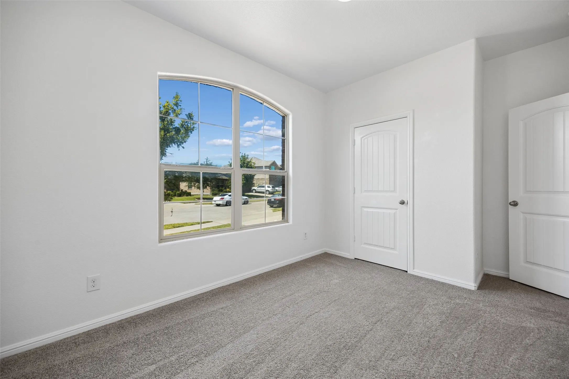Single Family Residence For Sale in Tarrant County , 4236 Gallowgate Drive, Fort Worth, Texas 76123, 4 Bedroom, 2 Bathroom, 2 Garage spaces, 1,587 Sqft, built in 2018, Price $295,000, mls#21365277, Real Estate Agent in Fort Worth, Homes For Sale in Tarrant county, Homes For Sale in Fort Worth, Realtor in Fort Worth Texas, Real Estate Brokerage Independent Realty Texas, Luminita Cordes Realtor