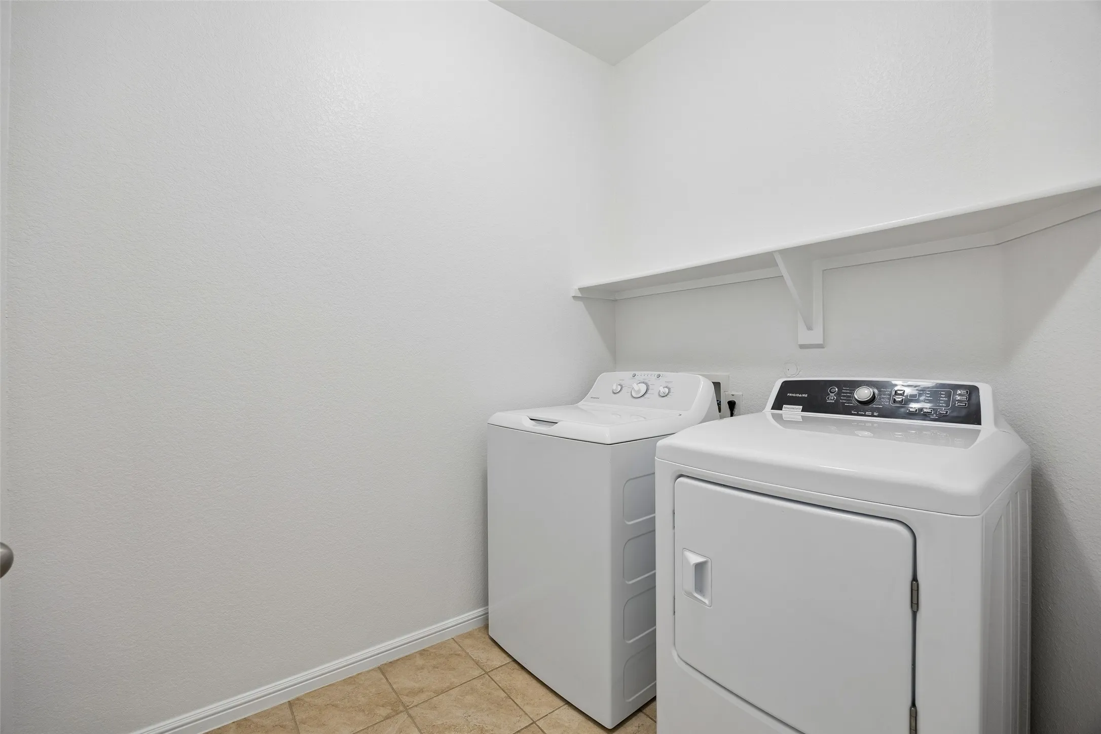 Single Family Residence For Sale in Tarrant County , 4236 Gallowgate Drive, Fort Worth, Texas 76123, 4 Bedroom, 2 Bathroom, 2 Garage spaces, 1,587 Sqft, built in 2018, Price $295,000, mls#21365277, Real Estate Agent in Fort Worth, Homes For Sale in Tarrant county, Homes For Sale in Fort Worth, Realtor in Fort Worth Texas, Real Estate Brokerage Independent Realty Texas, Luminita Cordes Realtor