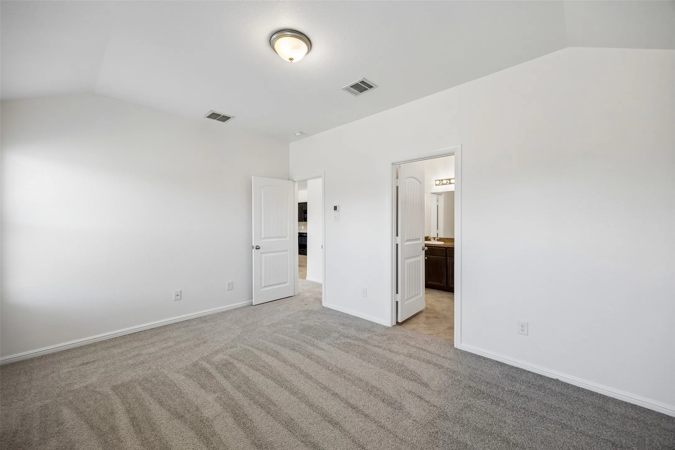 Single Family Residence For Sale in Tarrant County , 4236 Gallowgate Drive, Fort Worth, Texas 76123, 4 Bedroom, 2 Bathroom, 2 Garage spaces, 1,587 Sqft, built in 2018, Price $295,000, mls#21365277, Real Estate Agent in Fort Worth, Homes For Sale in Tarrant county, Homes For Sale in Fort Worth, Realtor in Fort Worth Texas, Real Estate Brokerage Independent Realty Texas, Luminita Cordes Realtor