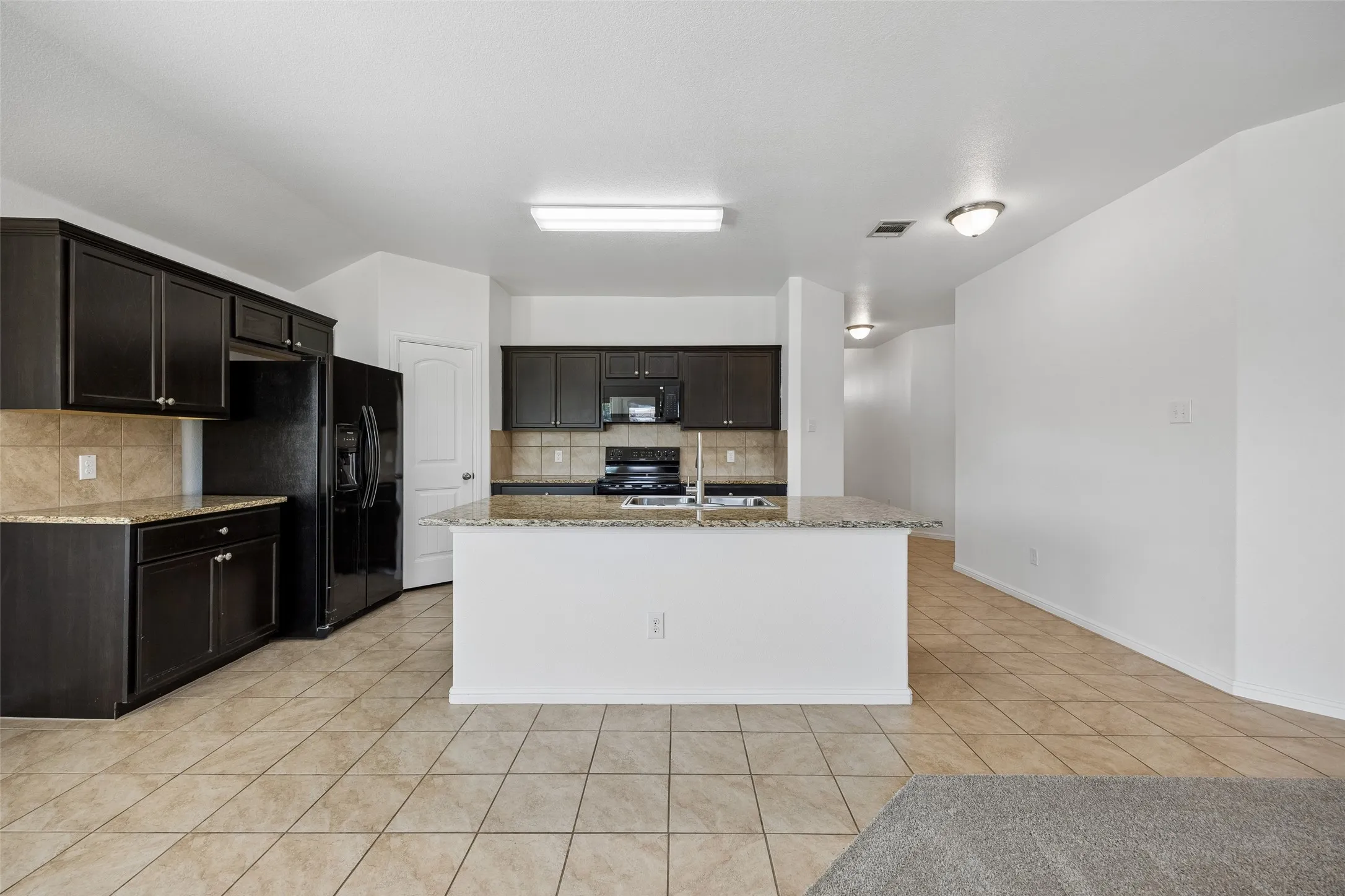 Single Family Residence For Sale in Tarrant County , 4236 Gallowgate Drive, Fort Worth, Texas 76123, 4 Bedroom, 2 Bathroom, 2 Garage spaces, 1,587 Sqft, built in 2018, Price $295,000, mls#21365277, Real Estate Agent in Fort Worth, Homes For Sale in Tarrant county, Homes For Sale in Fort Worth, Realtor in Fort Worth Texas, Real Estate Brokerage Independent Realty Texas, Luminita Cordes Realtor