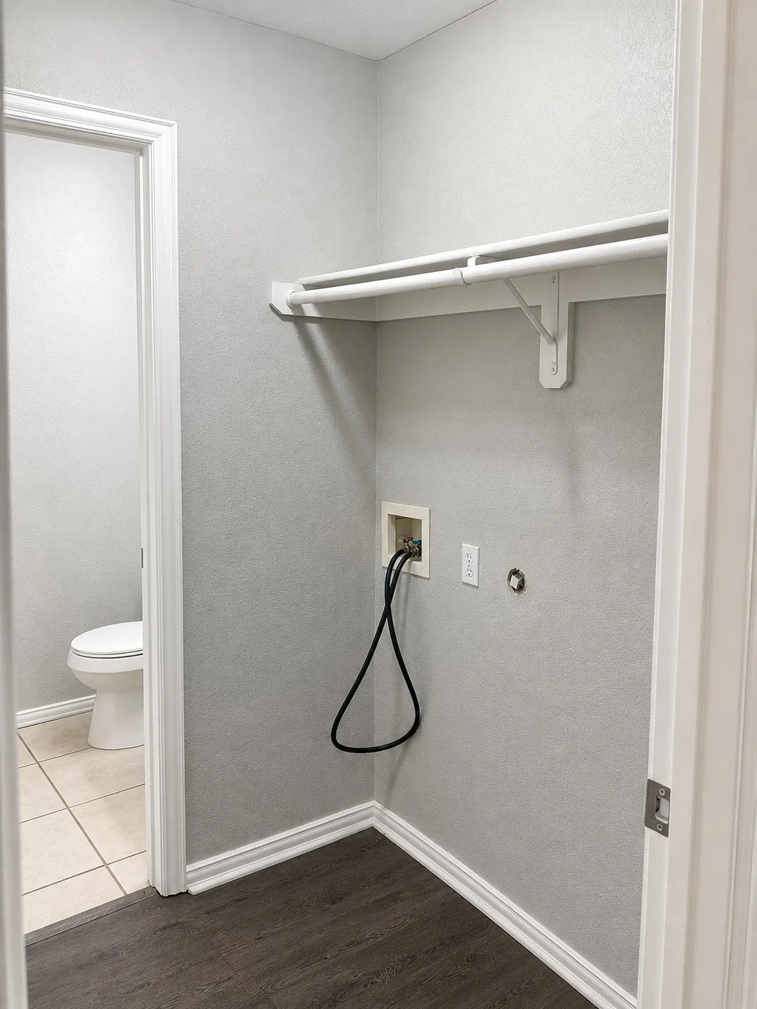 Single Family Residence For Rent in Dallas County , 4011 Preferred Place, Dallas, Texas 75237, 3 Bedroom, 3 Bathroom, 1 Garage spaces, 1,307 Sqft, built in 2006, mls#21365162, Real Estate Agent in Dallas, Homes For Rent in Dallas county, Homes For Rent in Dallas, Realtor in Dallas Texas, Real Estate Brokerage Independent Realty Texas, Luminita Cordes Realtor
