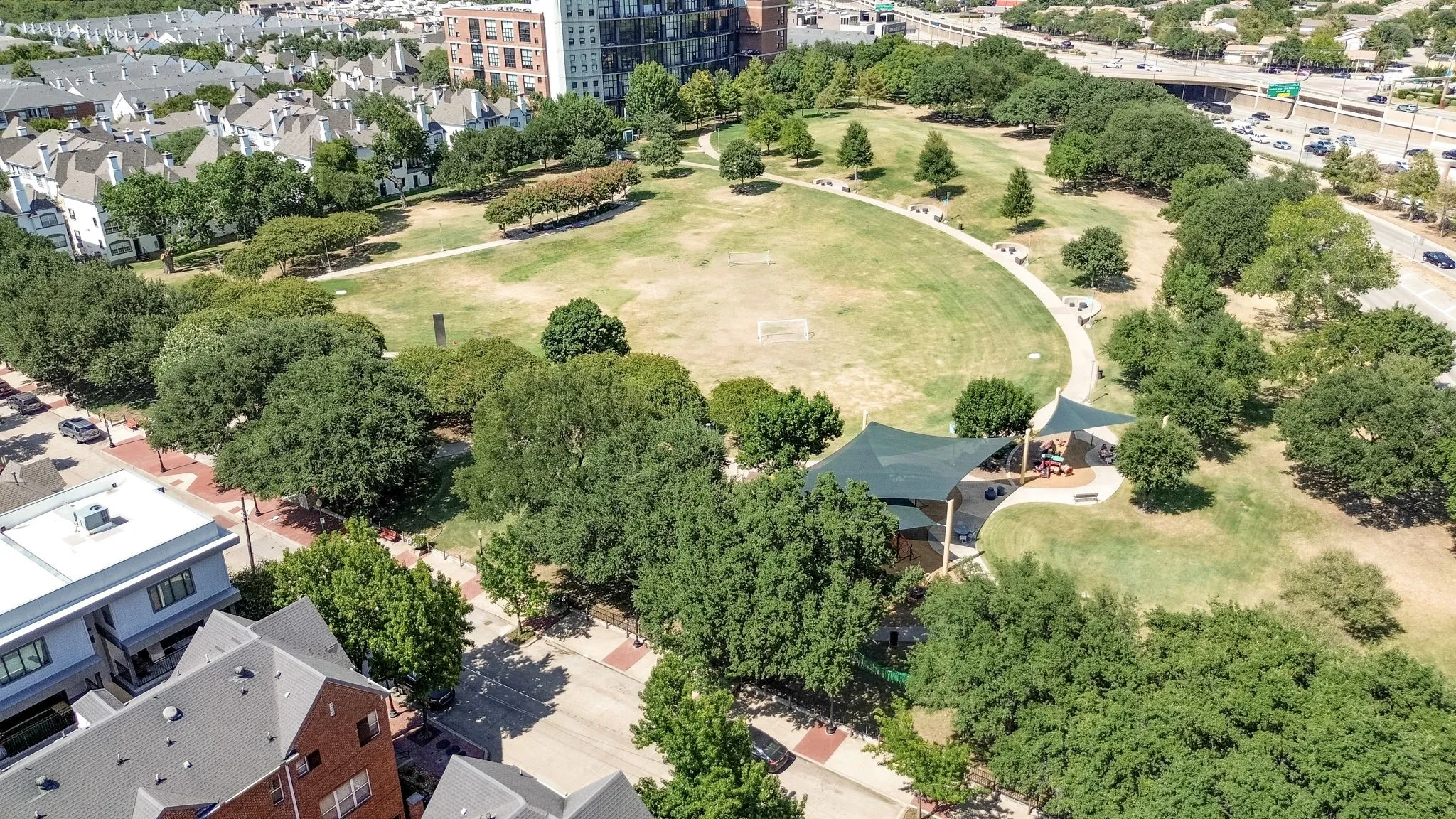Townhouse For Sale in Dallas County , 2127 Clark Street APT 106, Dallas, Texas 75204, 3 Bedroom, 3 Bathroom, 2 Garage spaces, 2,305 Sqft, built in 2016, mls#21361859, Real Estate Agent in Dallas, Homes For Sale in Dallas county, Homes For Sale in Dallas, Realtor in Dallas Texas, Real Estate Brokerage Independent Realty Texas, Luminita Cordes Realtor