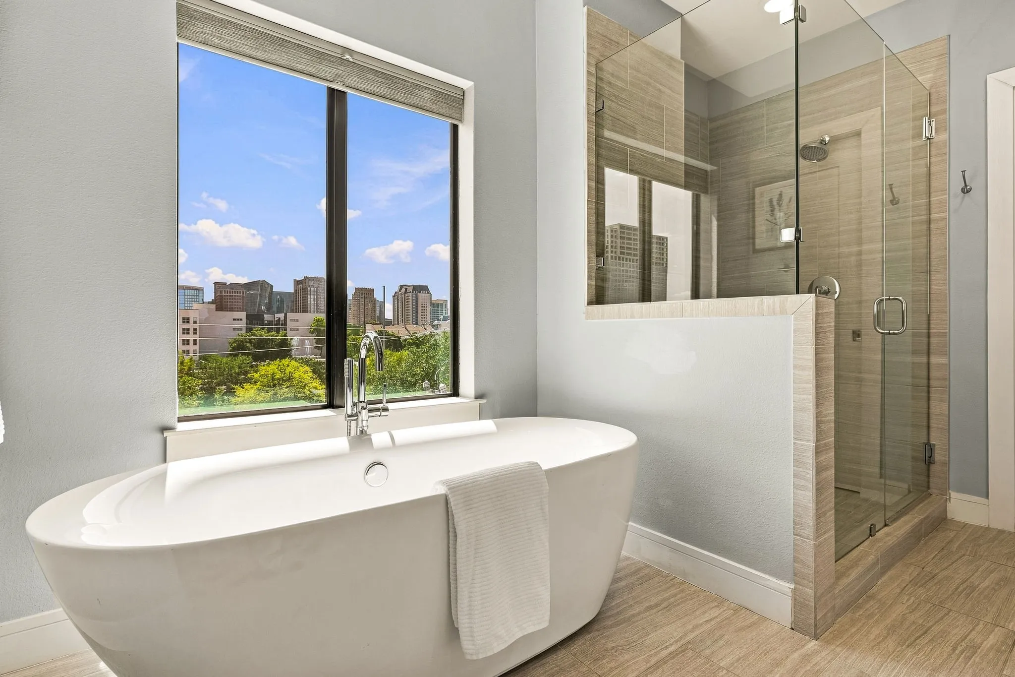 Townhouse For Sale in Dallas County , 2127 Clark Street APT 106, Dallas, Texas 75204, 3 Bedroom, 3 Bathroom, 2 Garage spaces, 2,305 Sqft, built in 2016, mls#21361859, Real Estate Agent in Dallas, Homes For Sale in Dallas county, Homes For Sale in Dallas, Realtor in Dallas Texas, Real Estate Brokerage Independent Realty Texas, Luminita Cordes Realtor