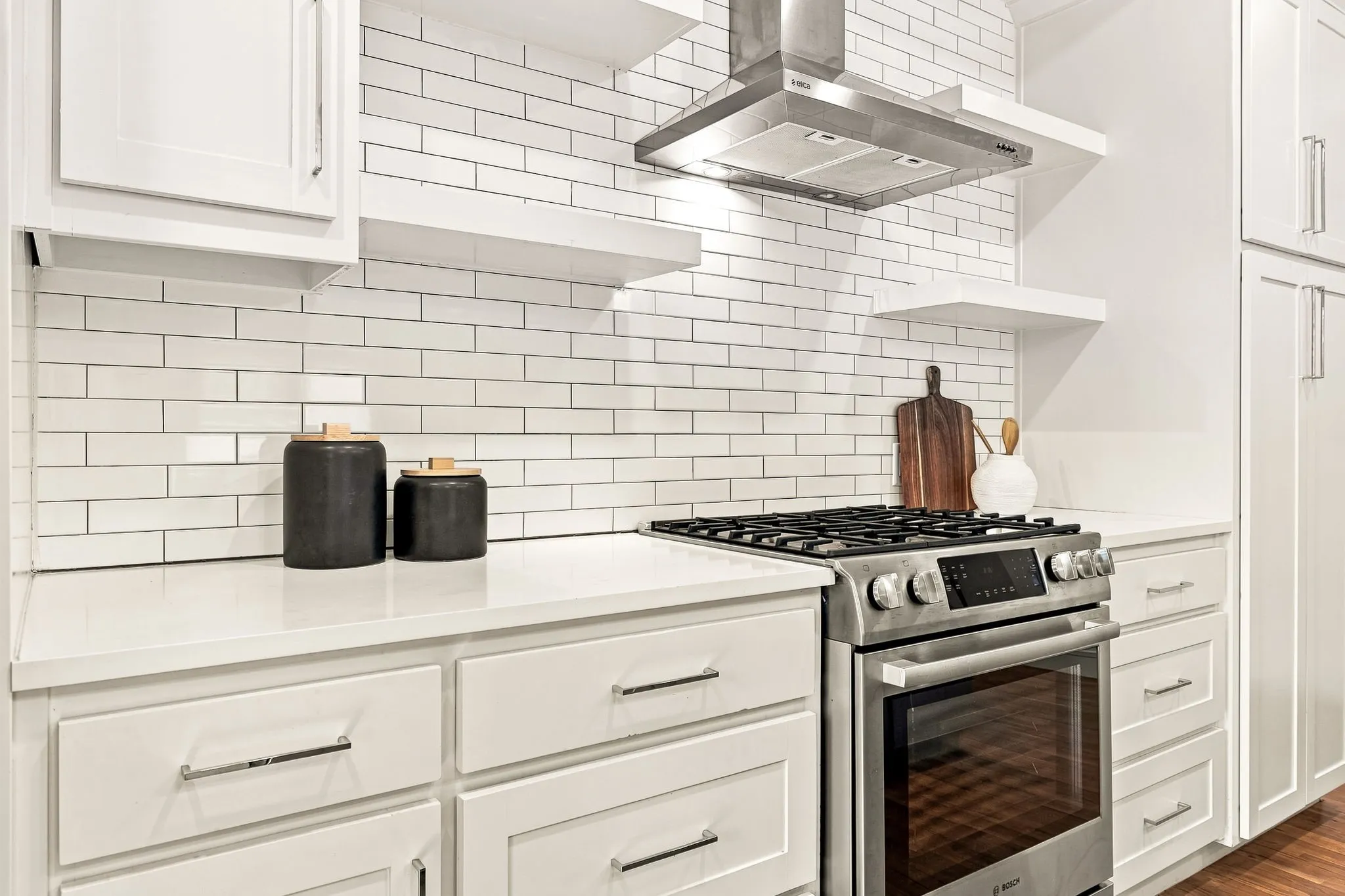 Townhouse For Sale in Dallas County , 2127 Clark Street APT 106, Dallas, Texas 75204, 3 Bedroom, 3 Bathroom, 2 Garage spaces, 2,305 Sqft, built in 2016, mls#21361859, Real Estate Agent in Dallas, Homes For Sale in Dallas county, Homes For Sale in Dallas, Realtor in Dallas Texas, Real Estate Brokerage Independent Realty Texas, Luminita Cordes Realtor