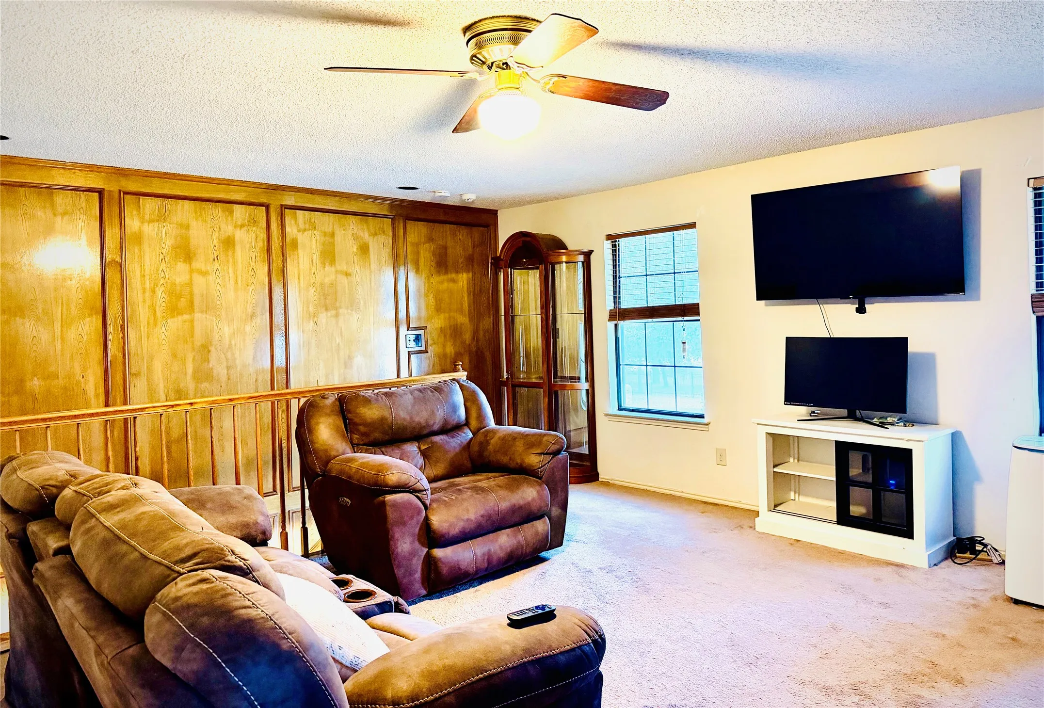 Single Family Residence For Sale in Tarrant County , 1216 Stegall Road, Keller, Texas 76248, 3 Bedroom, 4 Bathroom, 2 Garage spaces, 2,638 Sqft, built in 1984, mls#21365176, Real Estate Agent in Keller, Homes For Sale in Tarrant county, Homes For Sale in Keller, Realtor in Keller Texas, Real Estate Brokerage Independent Realty Texas, Luminita Cordes Realtor