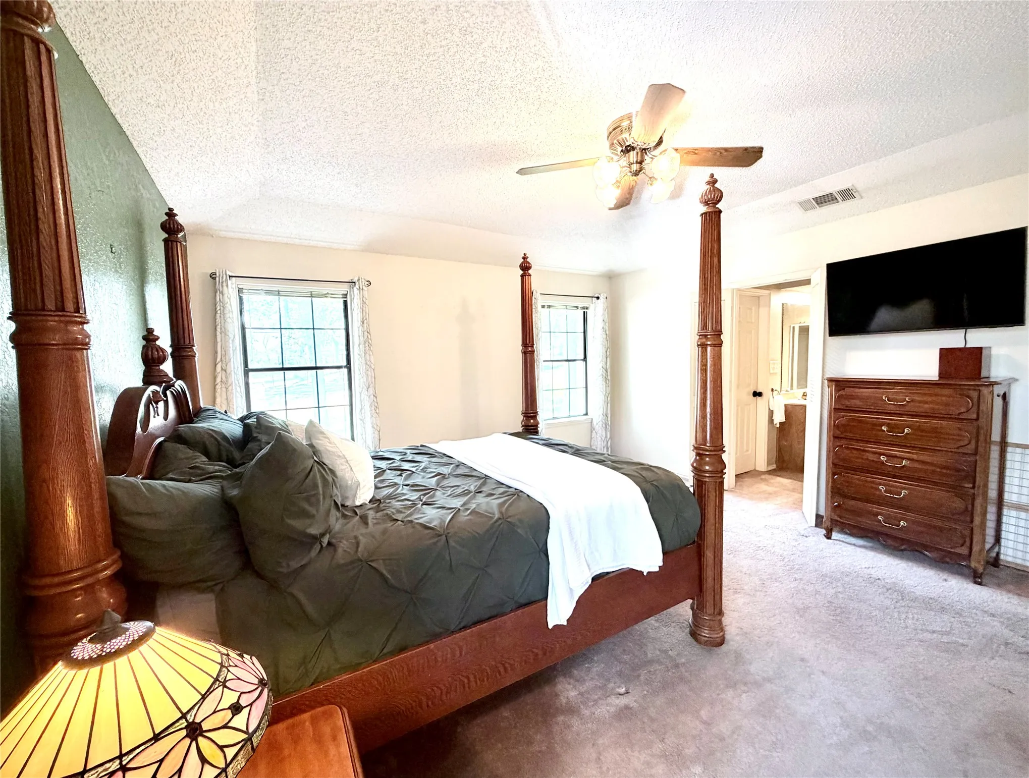 Single Family Residence For Sale in Tarrant County , 1216 Stegall Road, Keller, Texas 76248, 3 Bedroom, 4 Bathroom, 2 Garage spaces, 2,638 Sqft, built in 1984, mls#21365176, Real Estate Agent in Keller, Homes For Sale in Tarrant county, Homes For Sale in Keller, Realtor in Keller Texas, Real Estate Brokerage Independent Realty Texas, Luminita Cordes Realtor