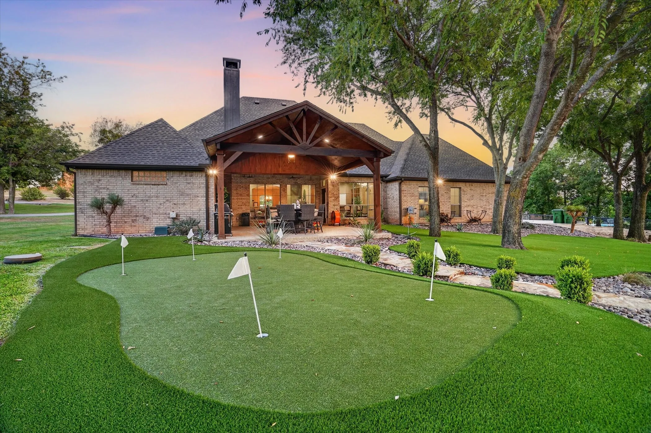 Single Family Residence For Sale in Parker County , 132 N Star Crossing Lane, Weatherford, Texas 76088, 4 Bedroom, 3 Bathroom, 3 Garage spaces, 2,426 Sqft, built in 2005, mls#21365136, Real Estate Agent in Weatherford, Homes For Sale in Parker county, Homes For Sale in Weatherford, Realtor in Weatherford Texas, Real Estate Brokerage Independent Realty Texas, Luminita Cordes Realtor