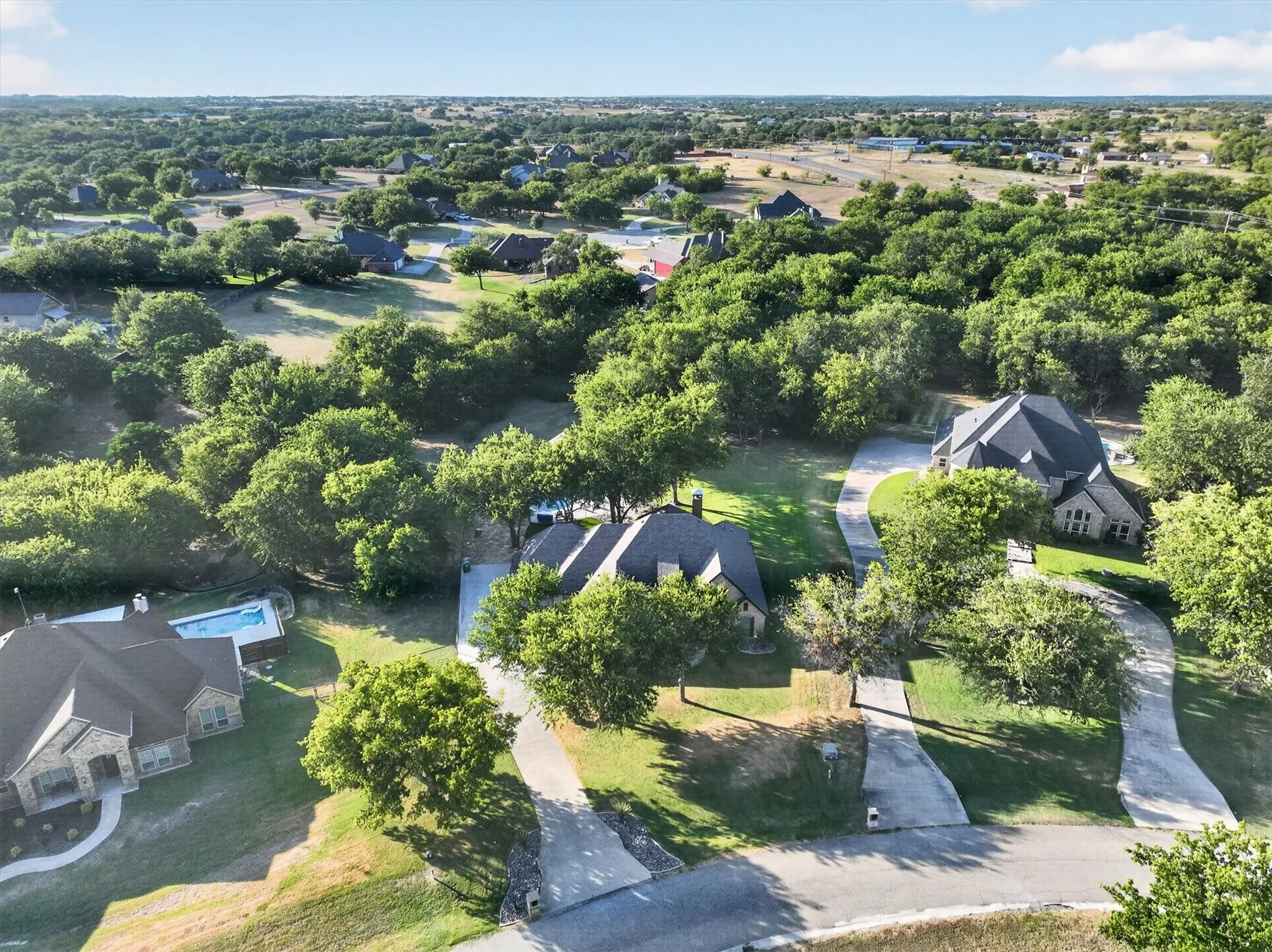 Single Family Residence For Sale in Parker County , 132 N Star Crossing Lane, Weatherford, Texas 76088, 4 Bedroom, 3 Bathroom, 3 Garage spaces, 2,426 Sqft, built in 2005, mls#21365136, Real Estate Agent in Weatherford, Homes For Sale in Parker county, Homes For Sale in Weatherford, Realtor in Weatherford Texas, Real Estate Brokerage Independent Realty Texas, Luminita Cordes Realtor