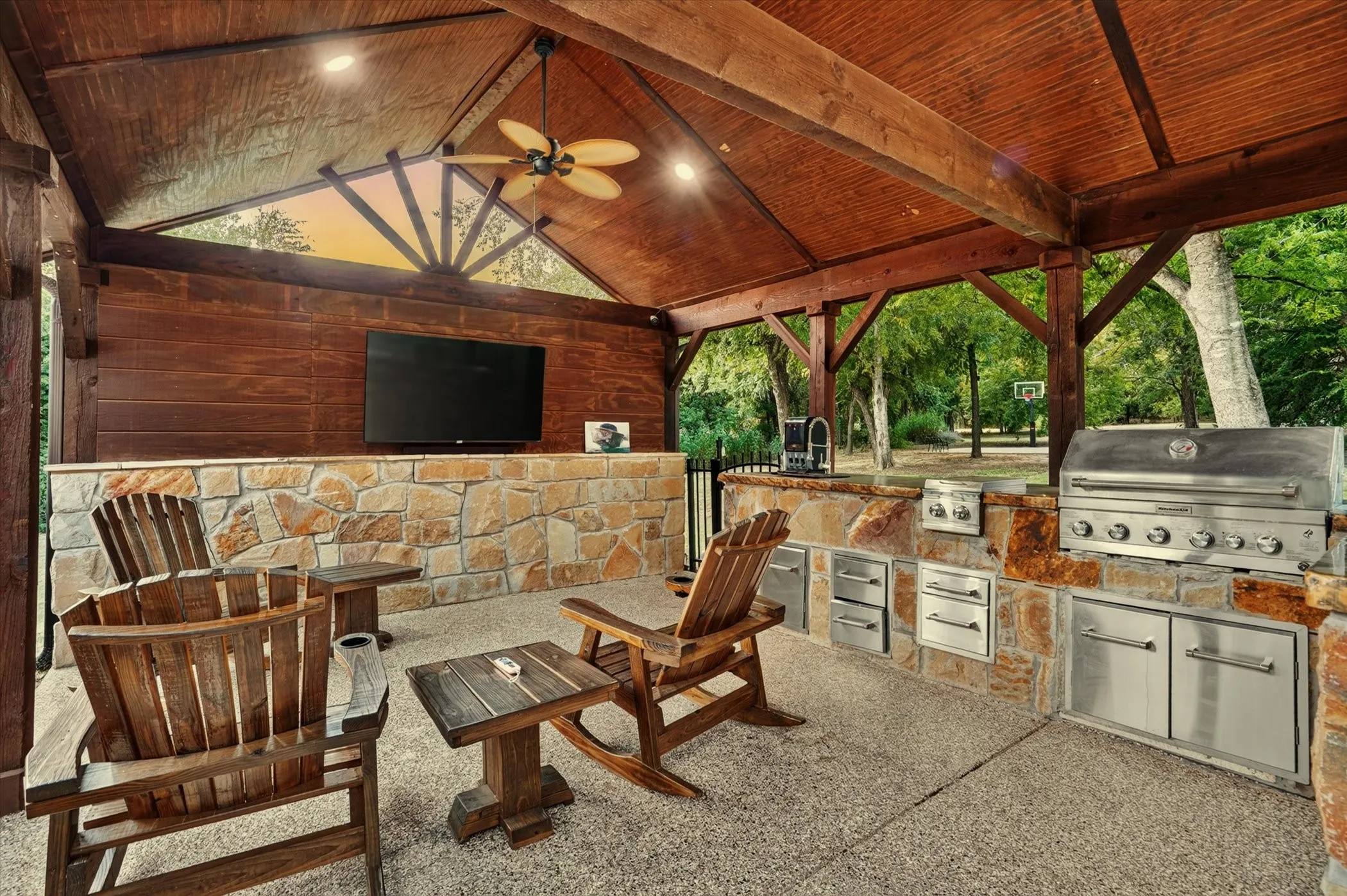 Single Family Residence For Sale in Parker County , 132 N Star Crossing Lane, Weatherford, Texas 76088, 4 Bedroom, 3 Bathroom, 3 Garage spaces, 2,426 Sqft, built in 2005, mls#21365136, Real Estate Agent in Weatherford, Homes For Sale in Parker county, Homes For Sale in Weatherford, Realtor in Weatherford Texas, Real Estate Brokerage Independent Realty Texas, Luminita Cordes Realtor