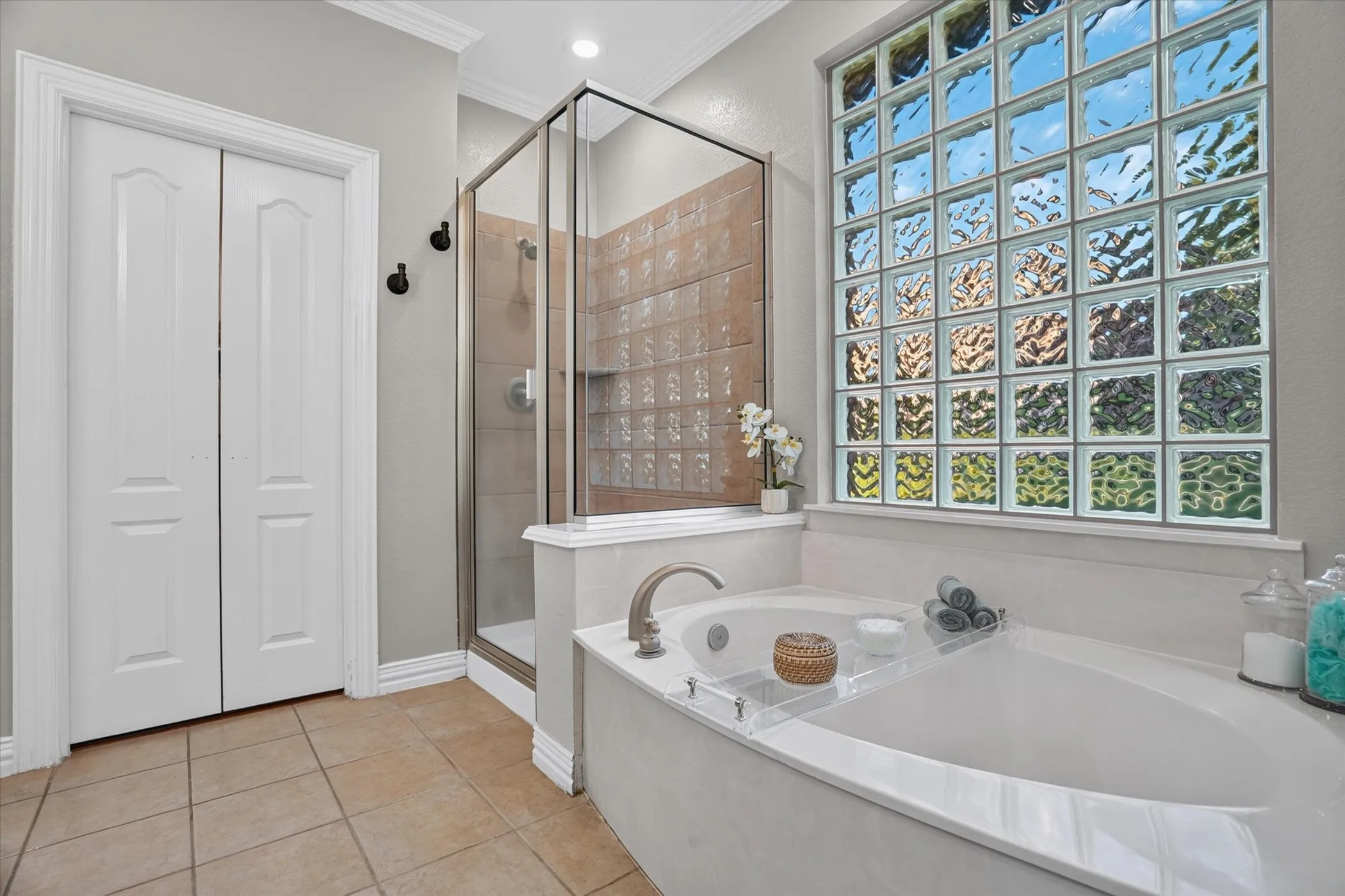 Single Family Residence For Sale in Parker County , 132 N Star Crossing Lane, Weatherford, Texas 76088, 4 Bedroom, 3 Bathroom, 3 Garage spaces, 2,426 Sqft, built in 2005, mls#21365136, Real Estate Agent in Weatherford, Homes For Sale in Parker county, Homes For Sale in Weatherford, Realtor in Weatherford Texas, Real Estate Brokerage Independent Realty Texas, Luminita Cordes Realtor