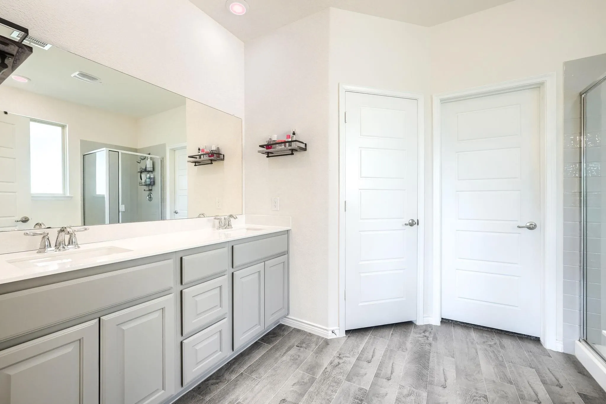 Single Family Residence For Rent in Kaufman County , 4119 Ellinger Drive, Heath, Texas 75126, 4 Bedroom, 4 Bathroom, 2 Garage spaces, 3,278 Sqft, built in 2022, mls#21362868, Real Estate Agent in Heath, Homes For Rent in Kaufman county, Homes For Rent in Heath, Realtor in Heath Texas, Real Estate Brokerage Independent Realty Texas, Luminita Cordes Realtor
