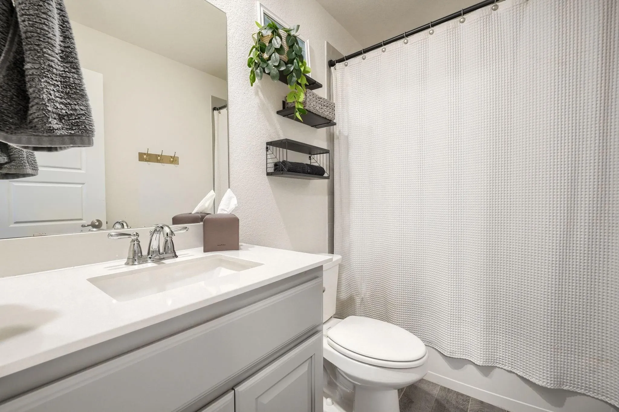 Single Family Residence For Rent in Kaufman County , 4119 Ellinger Drive, Heath, Texas 75126, 4 Bedroom, 4 Bathroom, 2 Garage spaces, 3,278 Sqft, built in 2022, mls#21362868, Real Estate Agent in Heath, Homes For Rent in Kaufman county, Homes For Rent in Heath, Realtor in Heath Texas, Real Estate Brokerage Independent Realty Texas, Luminita Cordes Realtor