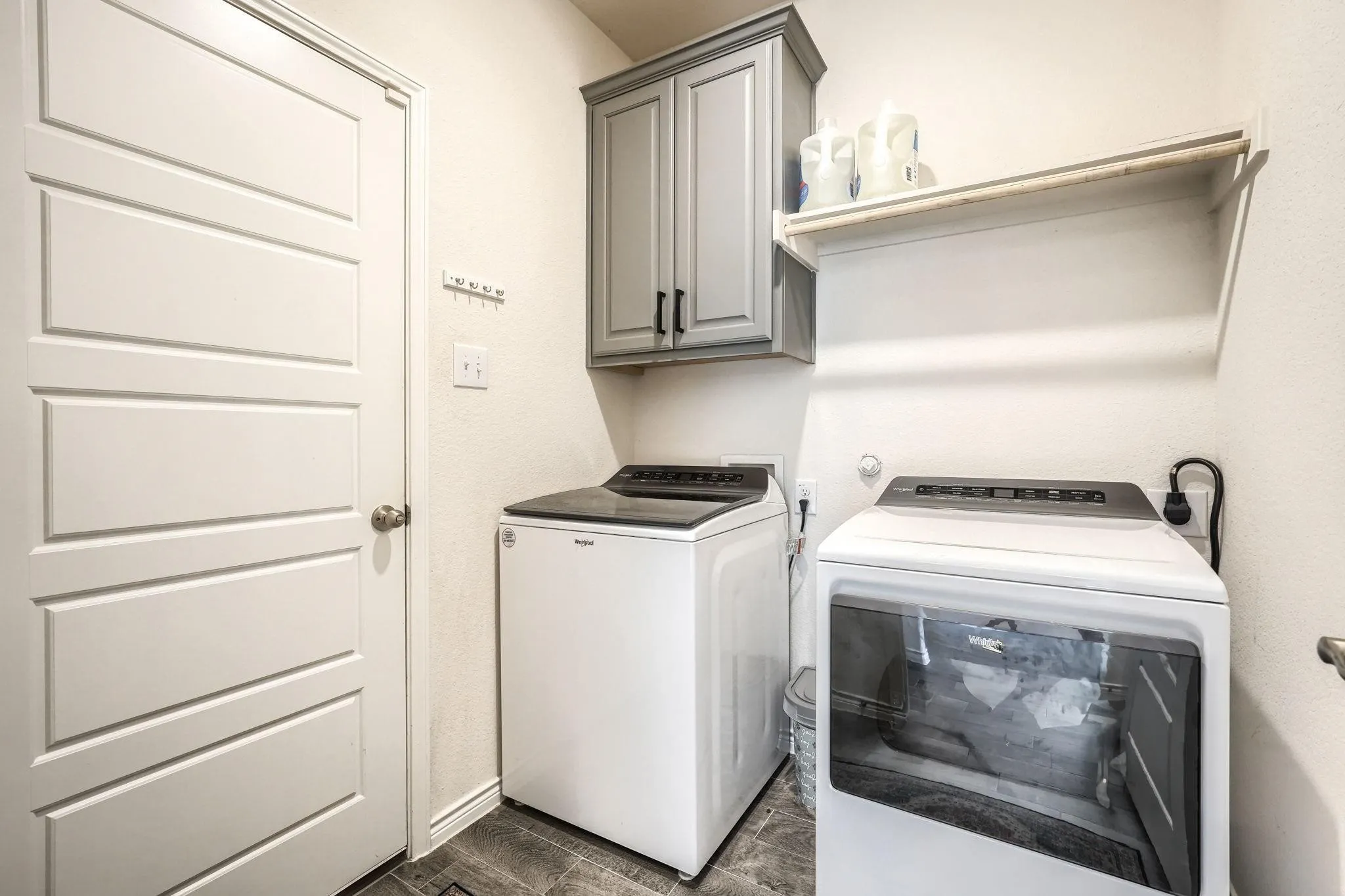Single Family Residence For Rent in Kaufman County , 4119 Ellinger Drive, Heath, Texas 75126, 4 Bedroom, 4 Bathroom, 2 Garage spaces, 3,278 Sqft, built in 2022, mls#21362868, Real Estate Agent in Heath, Homes For Rent in Kaufman county, Homes For Rent in Heath, Realtor in Heath Texas, Real Estate Brokerage Independent Realty Texas, Luminita Cordes Realtor