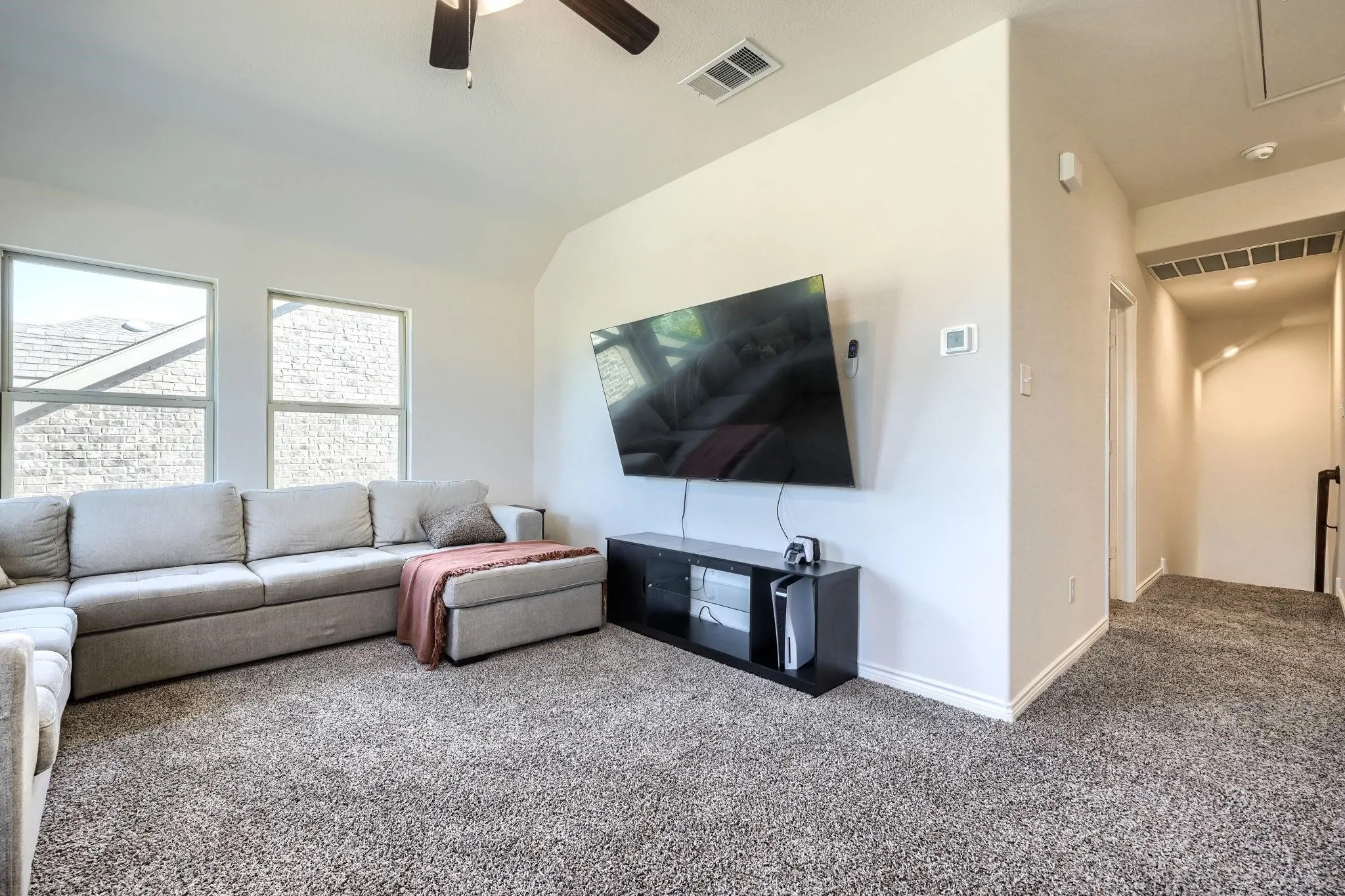 Single Family Residence For Rent in Kaufman County , 4119 Ellinger Drive, Heath, Texas 75126, 4 Bedroom, 4 Bathroom, 2 Garage spaces, 3,278 Sqft, built in 2022, mls#21362868, Real Estate Agent in Heath, Homes For Rent in Kaufman county, Homes For Rent in Heath, Realtor in Heath Texas, Real Estate Brokerage Independent Realty Texas, Luminita Cordes Realtor