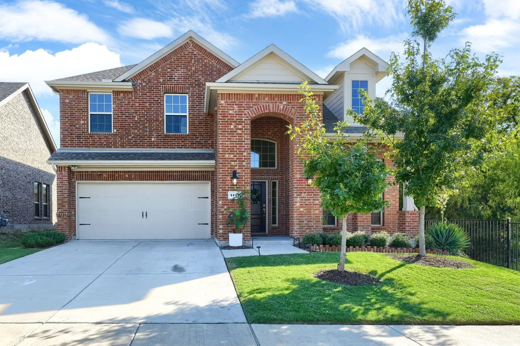Single Family Residence For Rent in Kaufman County , 4119 Ellinger Drive, Heath, Texas 75126, 4 Bedroom, 4 Bathroom, 2 Garage spaces, 3,278 Sqft, built in 2022, mls#21362868, Real Estate Agent in Heath, Homes For Rent in Kaufman county, Homes For Rent in Heath, Realtor in Heath Texas, Real Estate Brokerage Independent Realty Texas, Luminita Cordes Realtor