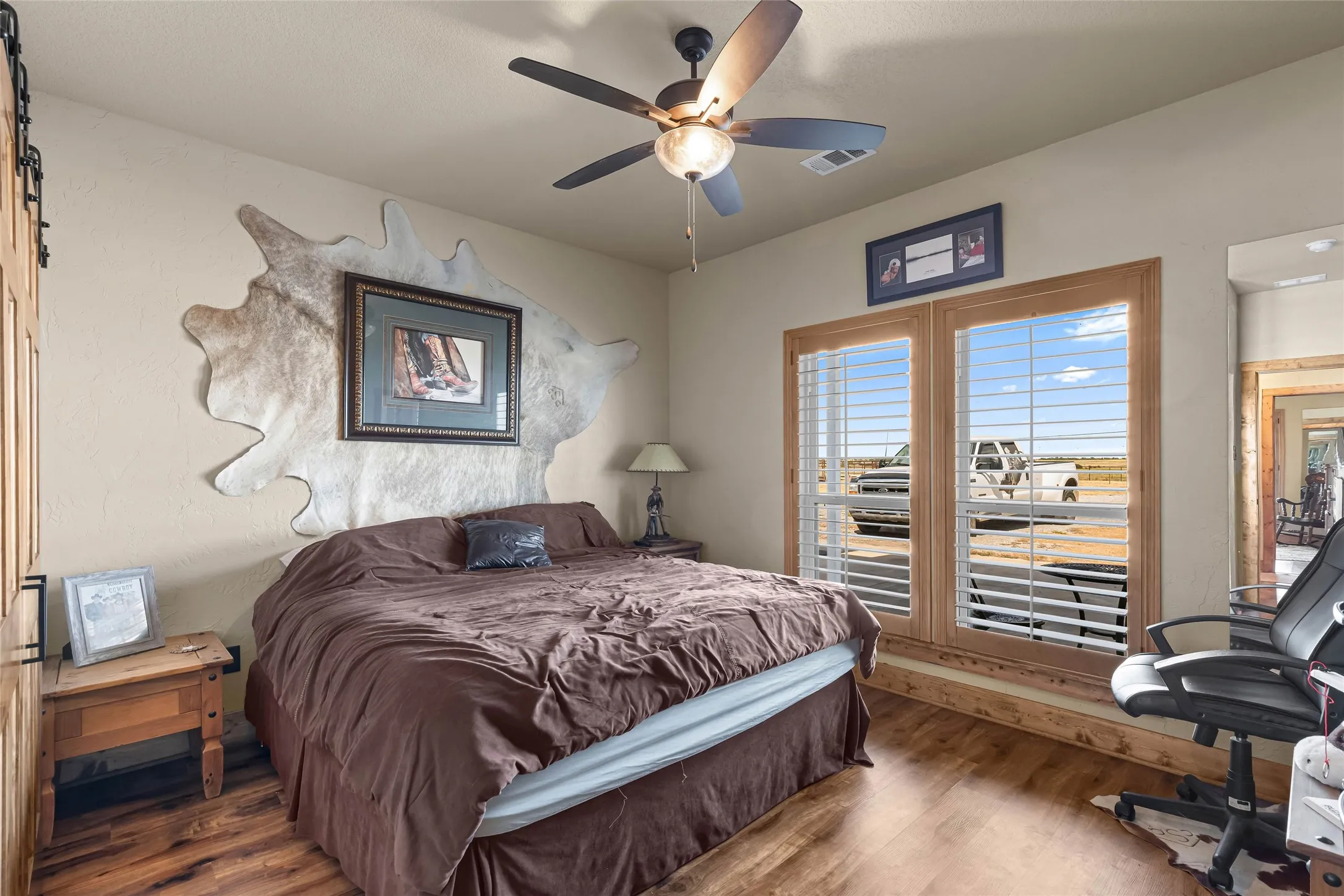 Single Family Residence For Sale in Wise County , 12880 N County Line Rd, Ponder, Texas 76259, 3 Bedroom, 2 Bathroom, 2 Garage spaces, 2,024 Sqft, built in 2020, Price $1,200,000, mls#21362124, Real Estate Agent in Ponder, Homes For Sale in Wise county, Homes For Sale in Ponder, Realtor in Ponder Texas, Real Estate Brokerage Independent Realty Texas, Luminita Cordes Realtor