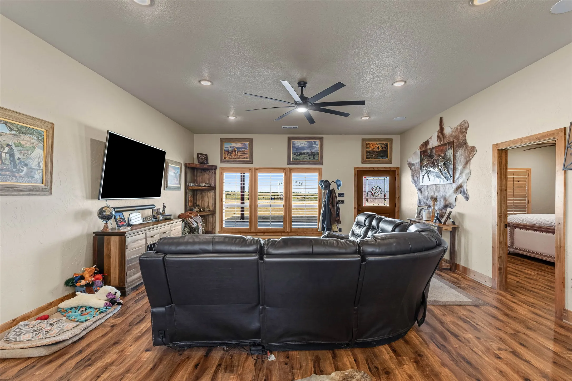 Single Family Residence For Sale in Wise County , 12880 N County Line Rd, Ponder, Texas 76259, 3 Bedroom, 2 Bathroom, 2 Garage spaces, 2,024 Sqft, built in 2020, Price $1,200,000, mls#21362124, Real Estate Agent in Ponder, Homes For Sale in Wise county, Homes For Sale in Ponder, Realtor in Ponder Texas, Real Estate Brokerage Independent Realty Texas, Luminita Cordes Realtor
