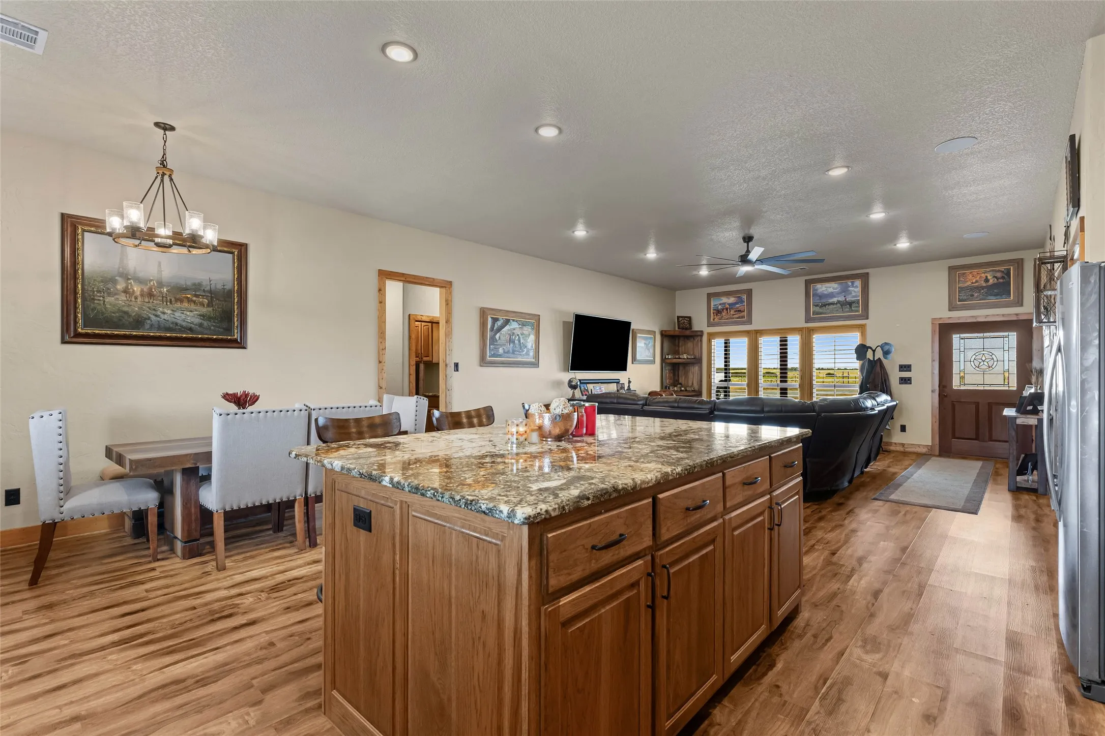 Single Family Residence For Sale in Wise County , 12880 N County Line Rd, Ponder, Texas 76259, 3 Bedroom, 2 Bathroom, 2 Garage spaces, 2,024 Sqft, built in 2020, Price $1,200,000, mls#21362124, Real Estate Agent in Ponder, Homes For Sale in Wise county, Homes For Sale in Ponder, Realtor in Ponder Texas, Real Estate Brokerage Independent Realty Texas, Luminita Cordes Realtor