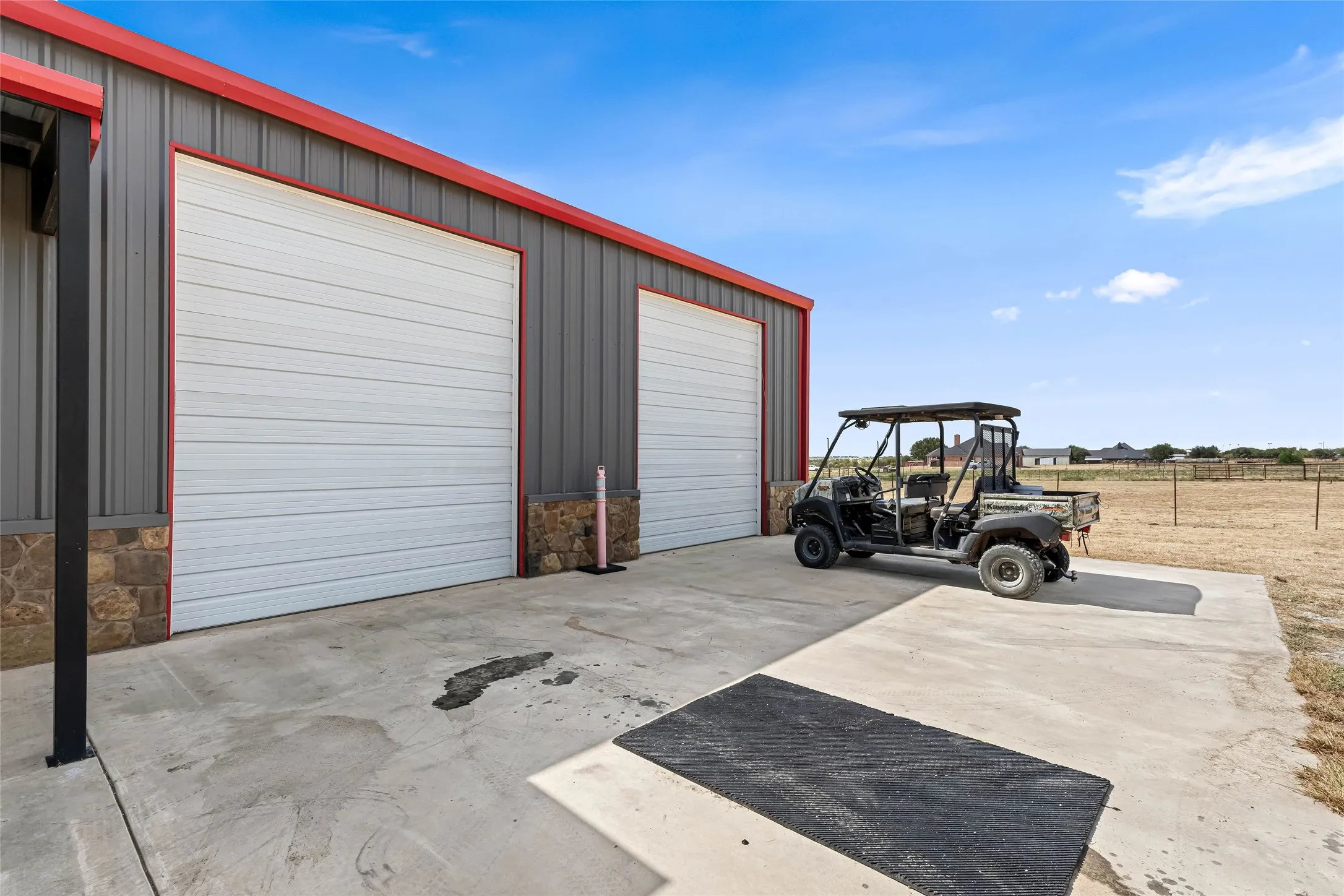 Single Family Residence For Sale in Wise County , 12880 N County Line Rd, Ponder, Texas 76259, 3 Bedroom, 2 Bathroom, 2 Garage spaces, 2,024 Sqft, built in 2020, Price $1,200,000, mls#21362124, Real Estate Agent in Ponder, Homes For Sale in Wise county, Homes For Sale in Ponder, Realtor in Ponder Texas, Real Estate Brokerage Independent Realty Texas, Luminita Cordes Realtor