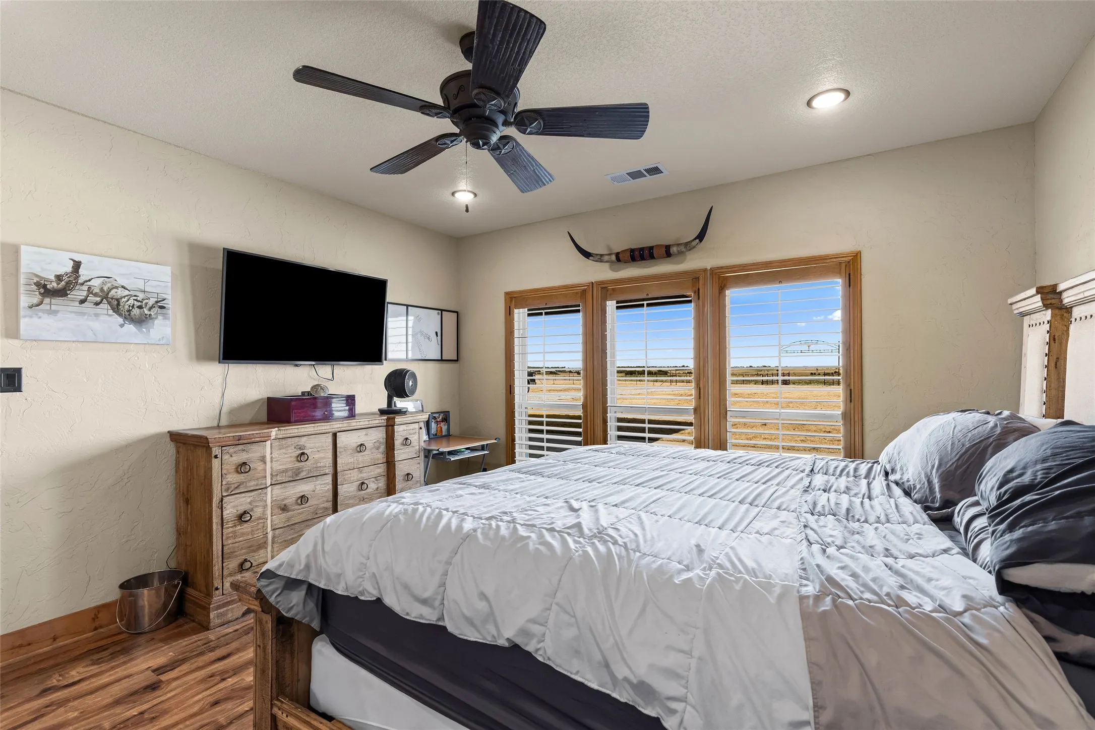 Single Family Residence For Sale in Wise County , 12880 N County Line Rd, Ponder, Texas 76259, 3 Bedroom, 2 Bathroom, 2 Garage spaces, 2,024 Sqft, built in 2020, Price $1,200,000, mls#21362124, Real Estate Agent in Ponder, Homes For Sale in Wise county, Homes For Sale in Ponder, Realtor in Ponder Texas, Real Estate Brokerage Independent Realty Texas, Luminita Cordes Realtor