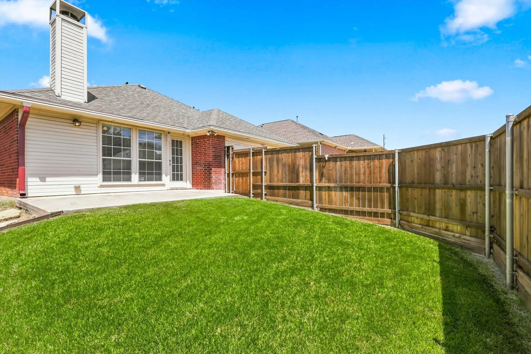 Single Family Residence For Sale in Denton County , 1432 Saint Gallen Lane, Lewisville, Texas 75067, 3 Bedroom, 2 Bathroom, 2 Garage spaces, 1,505 Sqft, built in 1997, mls#21364616, Real Estate Agent in Lewisville, Homes For Sale in Denton county, Homes For Sale in Lewisville, Realtor in Lewisville Texas, Real Estate Brokerage Independent Realty Texas, Luminita Cordes Realtor