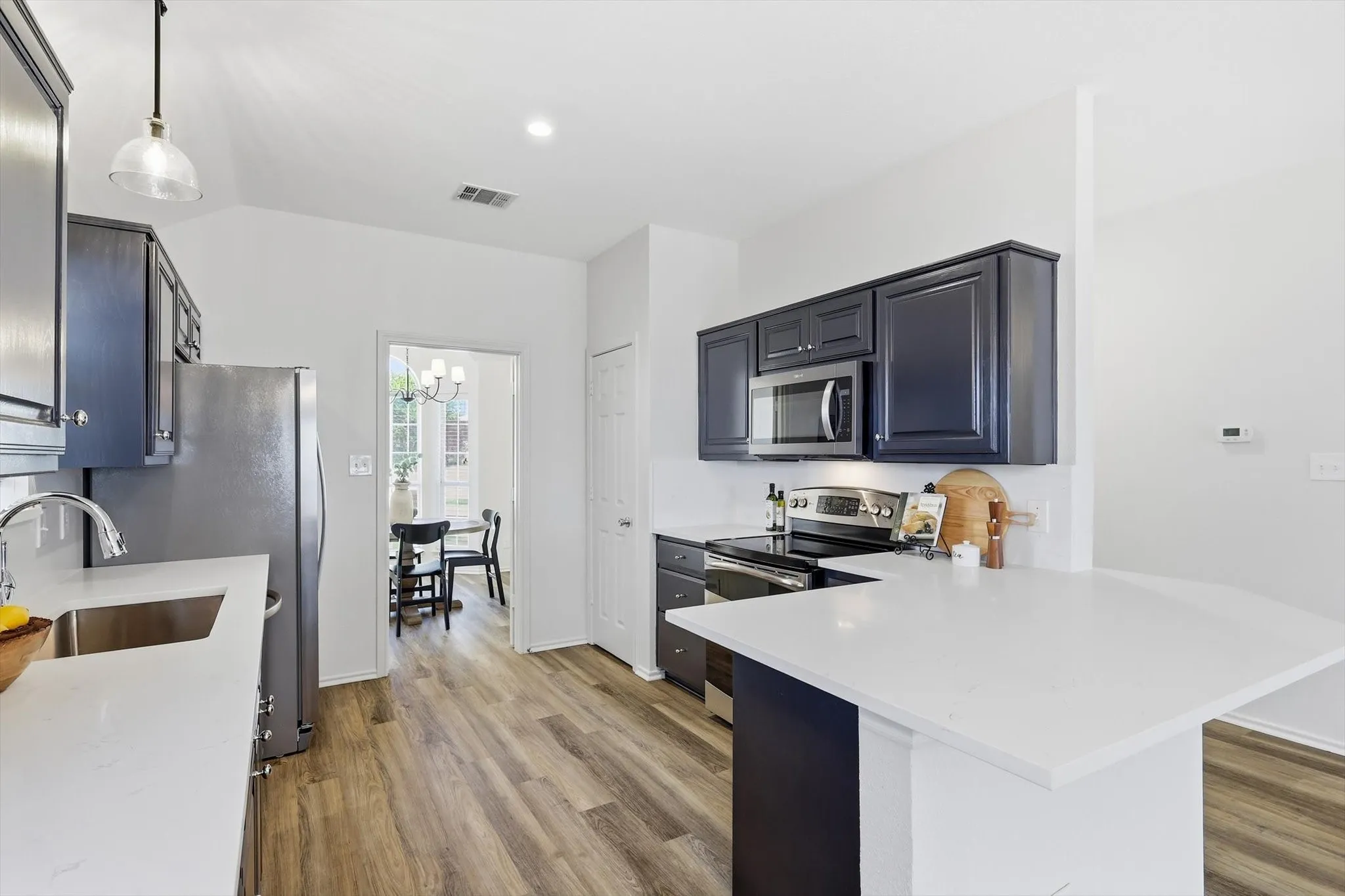 Single Family Residence For Sale in Denton County , 1432 Saint Gallen Lane, Lewisville, Texas 75067, 3 Bedroom, 2 Bathroom, 2 Garage spaces, 1,505 Sqft, built in 1997, mls#21364616, Real Estate Agent in Lewisville, Homes For Sale in Denton county, Homes For Sale in Lewisville, Realtor in Lewisville Texas, Real Estate Brokerage Independent Realty Texas, Luminita Cordes Realtor