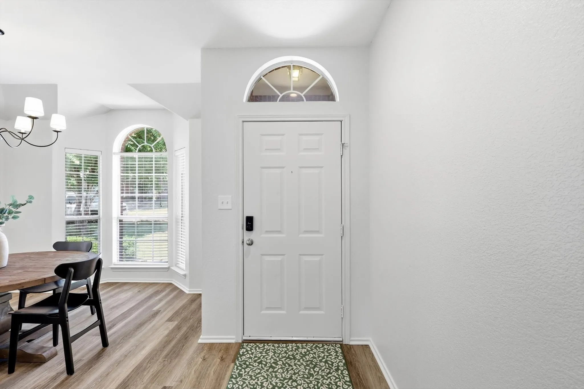 Single Family Residence For Sale in Denton County , 1432 Saint Gallen Lane, Lewisville, Texas 75067, 3 Bedroom, 2 Bathroom, 2 Garage spaces, 1,505 Sqft, built in 1997, mls#21364616, Real Estate Agent in Lewisville, Homes For Sale in Denton county, Homes For Sale in Lewisville, Realtor in Lewisville Texas, Real Estate Brokerage Independent Realty Texas, Luminita Cordes Realtor