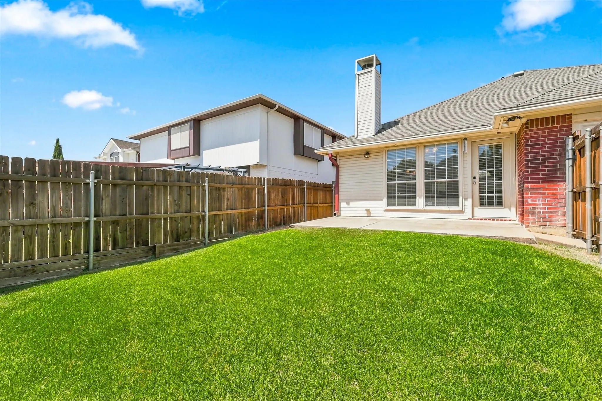Single Family Residence For Sale in Denton County , 1432 Saint Gallen Lane, Lewisville, Texas 75067, 3 Bedroom, 2 Bathroom, 2 Garage spaces, 1,505 Sqft, built in 1997, mls#21364616, Real Estate Agent in Lewisville, Homes For Sale in Denton county, Homes For Sale in Lewisville, Realtor in Lewisville Texas, Real Estate Brokerage Independent Realty Texas, Luminita Cordes Realtor