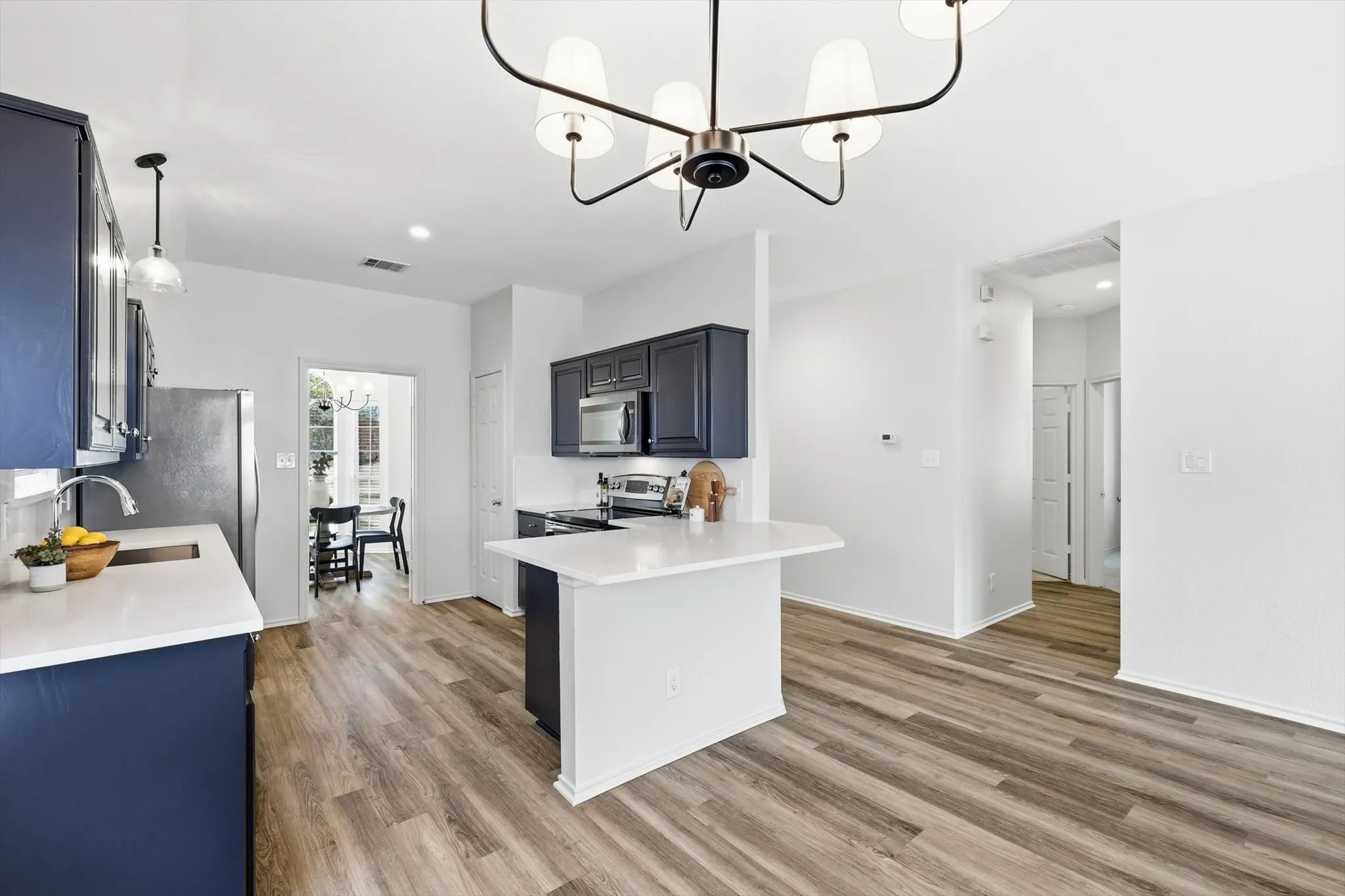 Single Family Residence For Sale in Denton County , 1432 Saint Gallen Lane, Lewisville, Texas 75067, 3 Bedroom, 2 Bathroom, 2 Garage spaces, 1,505 Sqft, built in 1997, mls#21364616, Real Estate Agent in Lewisville, Homes For Sale in Denton county, Homes For Sale in Lewisville, Realtor in Lewisville Texas, Real Estate Brokerage Independent Realty Texas, Luminita Cordes Realtor