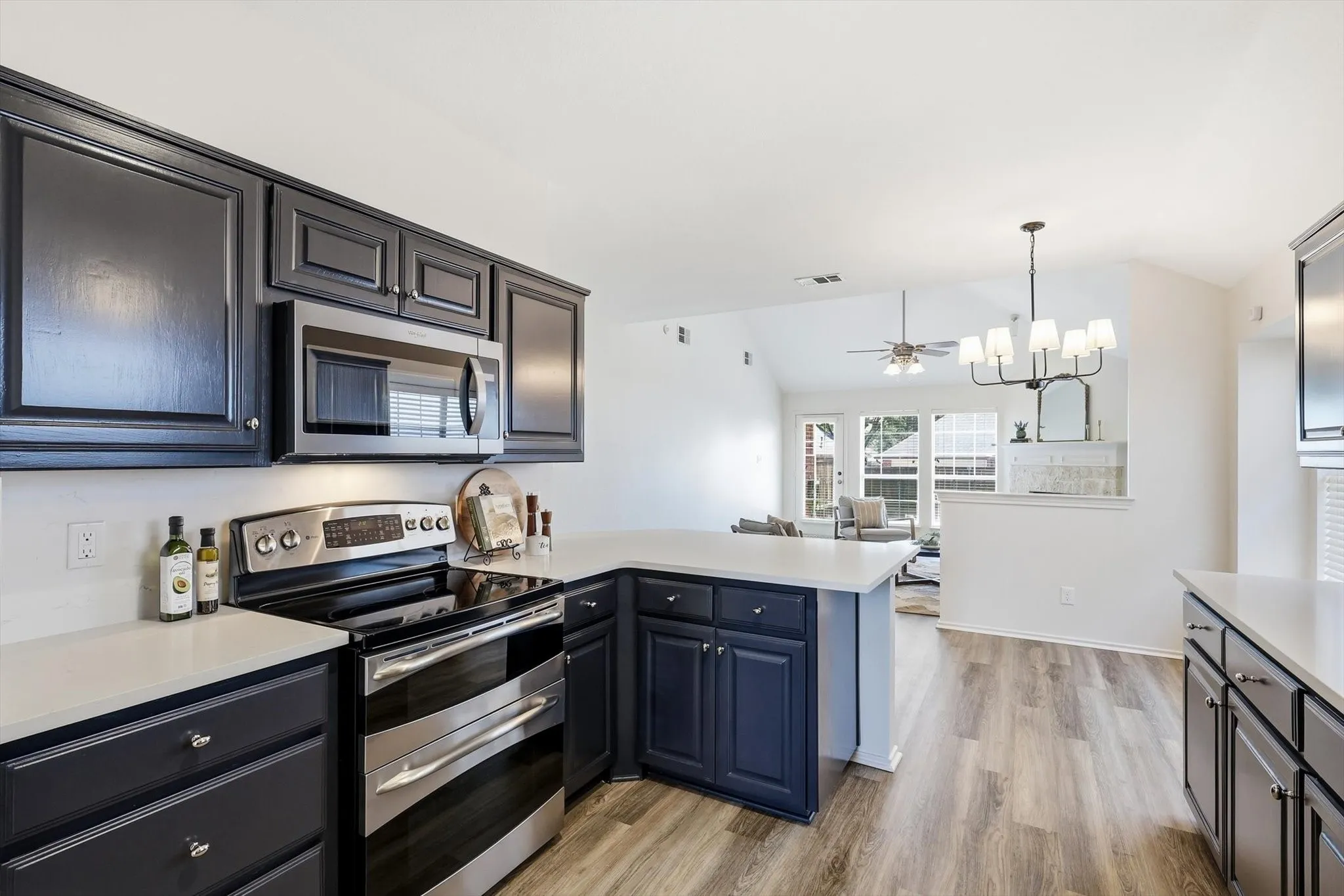 Single Family Residence For Sale in Denton County , 1432 Saint Gallen Lane, Lewisville, Texas 75067, 3 Bedroom, 2 Bathroom, 2 Garage spaces, 1,505 Sqft, built in 1997, mls#21364616, Real Estate Agent in Lewisville, Homes For Sale in Denton county, Homes For Sale in Lewisville, Realtor in Lewisville Texas, Real Estate Brokerage Independent Realty Texas, Luminita Cordes Realtor