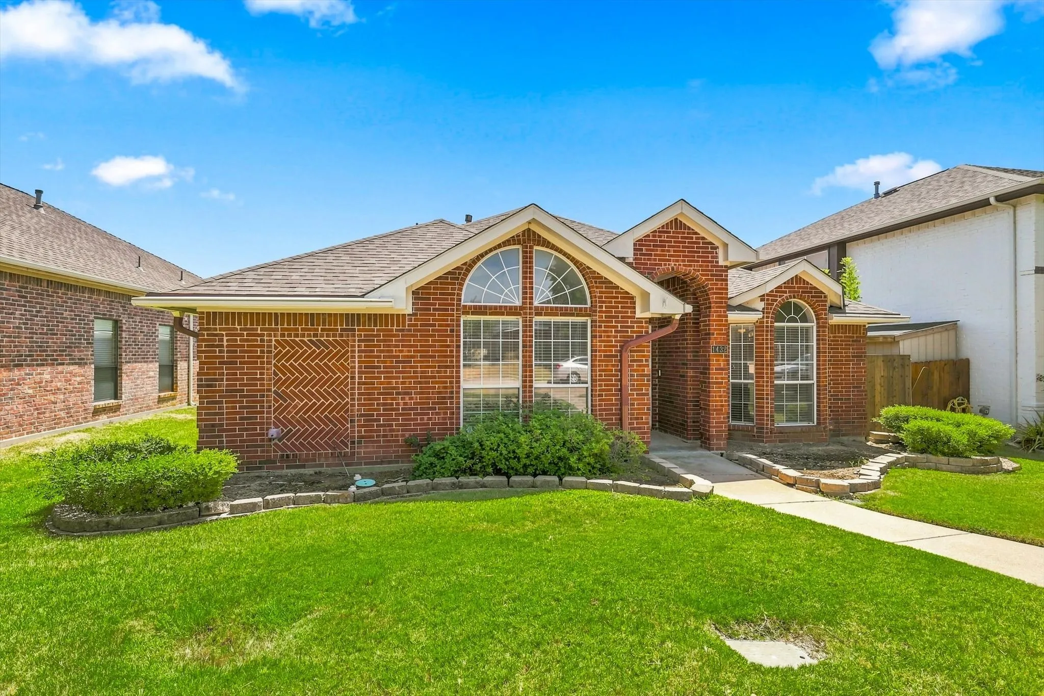 Single Family Residence For Sale in Denton County , 1432 Saint Gallen Lane, Lewisville, Texas 75067, 3 Bedroom, 2 Bathroom, 2 Garage spaces, 1,505 Sqft, built in 1997, mls#21364616, Real Estate Agent in Lewisville, Homes For Sale in Denton county, Homes For Sale in Lewisville, Realtor in Lewisville Texas, Real Estate Brokerage Independent Realty Texas, Luminita Cordes Realtor