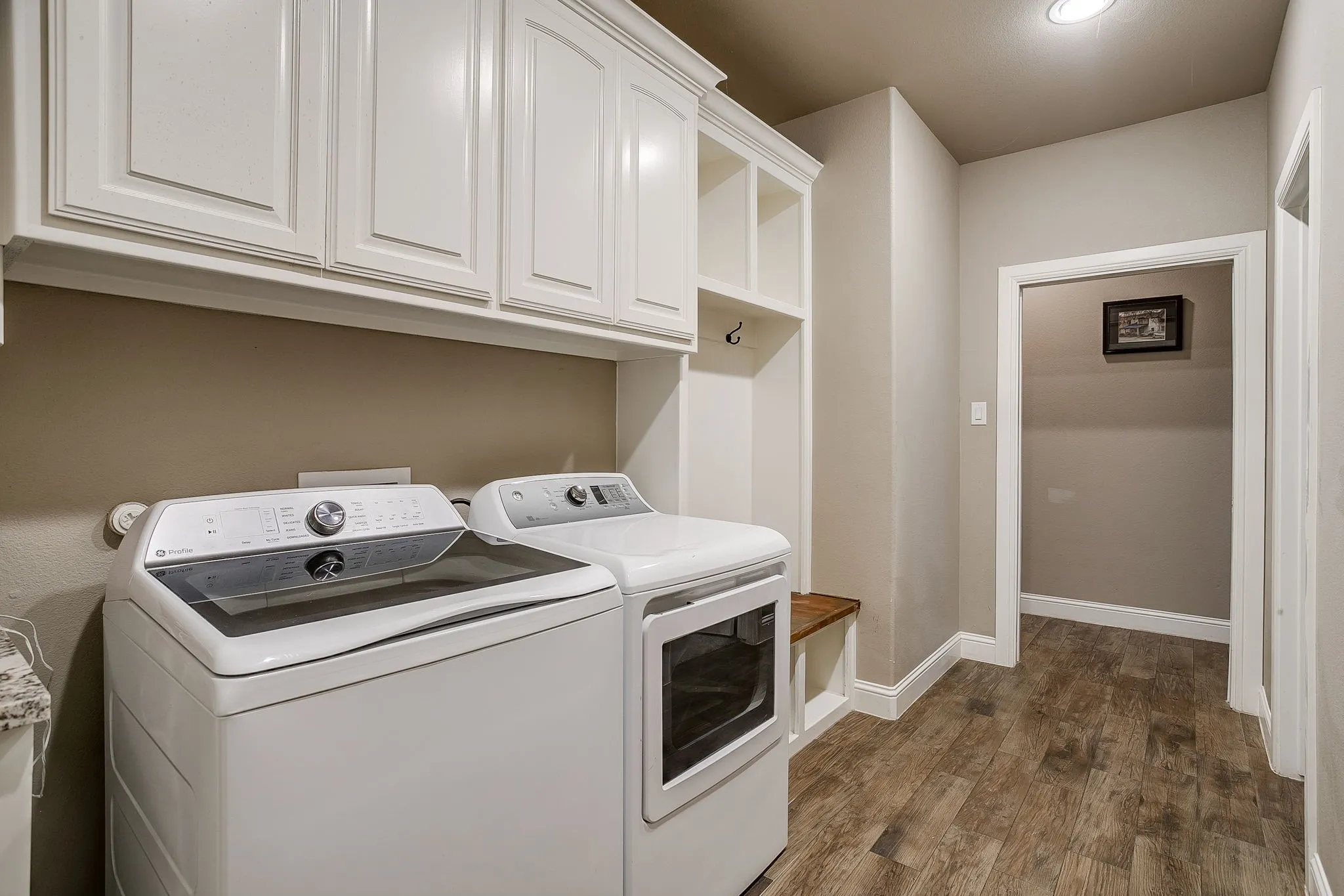 Single Family Residence For Sale in Johnson County , 8032 County Road 1006, Godley, Texas 76044, 4 Bedroom, 2 Bathroom, 2 Garage spaces, 2,355 Sqft, built in 2021, mls#21364533, Real Estate Agent in Godley, Homes For Sale in Johnson county, Homes For Sale in Godley, Realtor in Godley Texas, Real Estate Brokerage Independent Realty Texas, Luminita Cordes Realtor