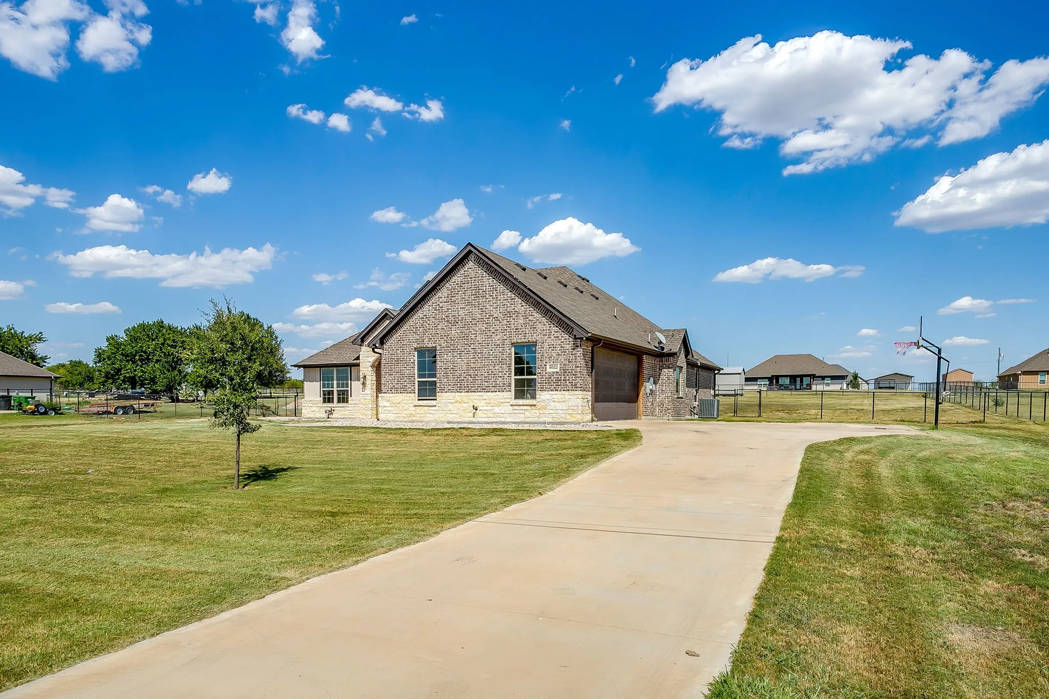 Single Family Residence For Sale in Johnson County , 8032 County Road 1006, Godley, Texas 76044, 4 Bedroom, 2 Bathroom, 2 Garage spaces, 2,355 Sqft, built in 2021, mls#21364533, Real Estate Agent in Godley, Homes For Sale in Johnson county, Homes For Sale in Godley, Realtor in Godley Texas, Real Estate Brokerage Independent Realty Texas, Luminita Cordes Realtor