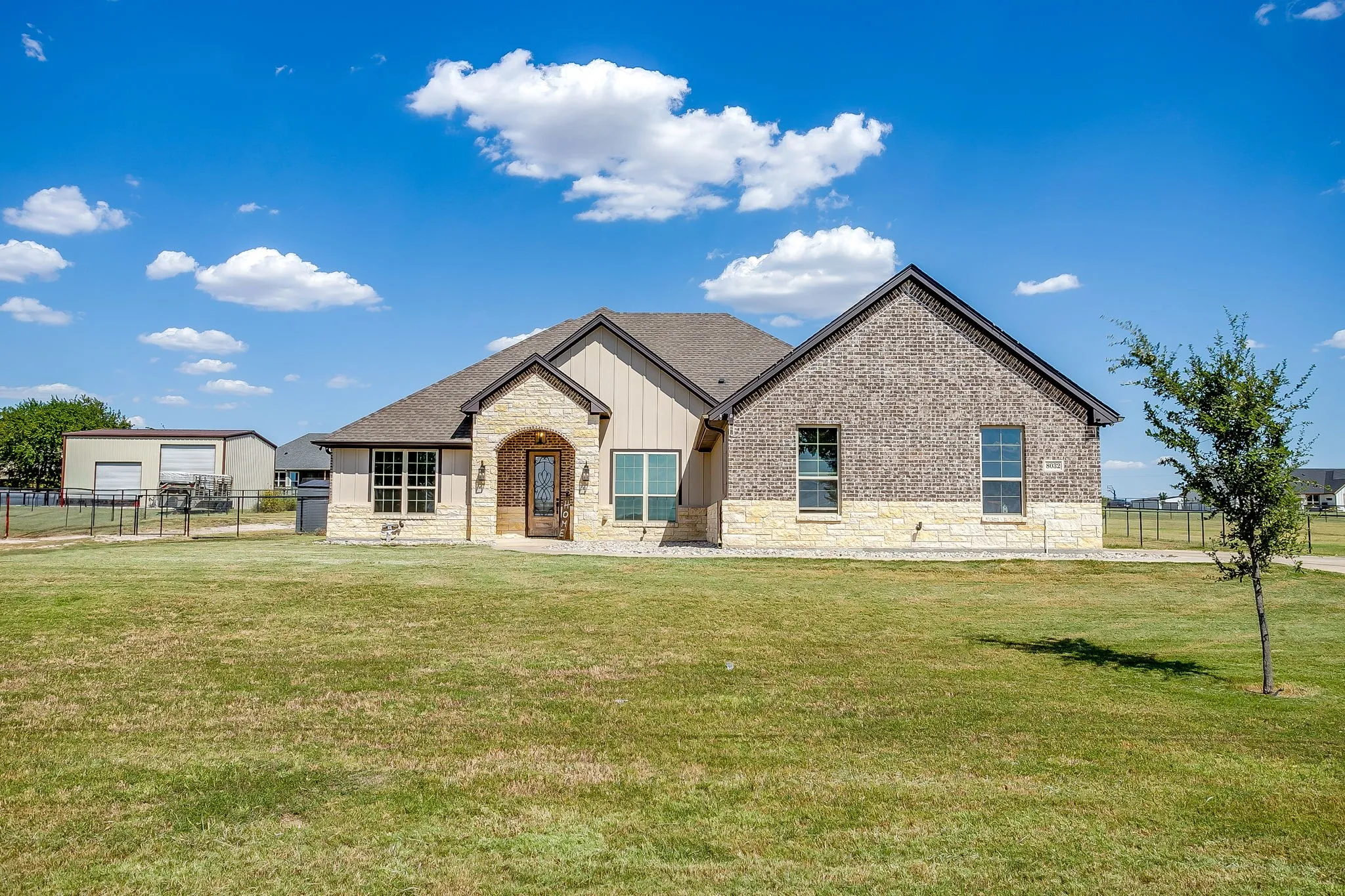 Single Family Residence For Sale in Johnson County , 8032 County Road 1006, Godley, Texas 76044, 4 Bedroom, 2 Bathroom, 2 Garage spaces, 2,355 Sqft, built in 2021, mls#21364533, Real Estate Agent in Godley, Homes For Sale in Johnson county, Homes For Sale in Godley, Realtor in Godley Texas, Real Estate Brokerage Independent Realty Texas, Luminita Cordes Realtor