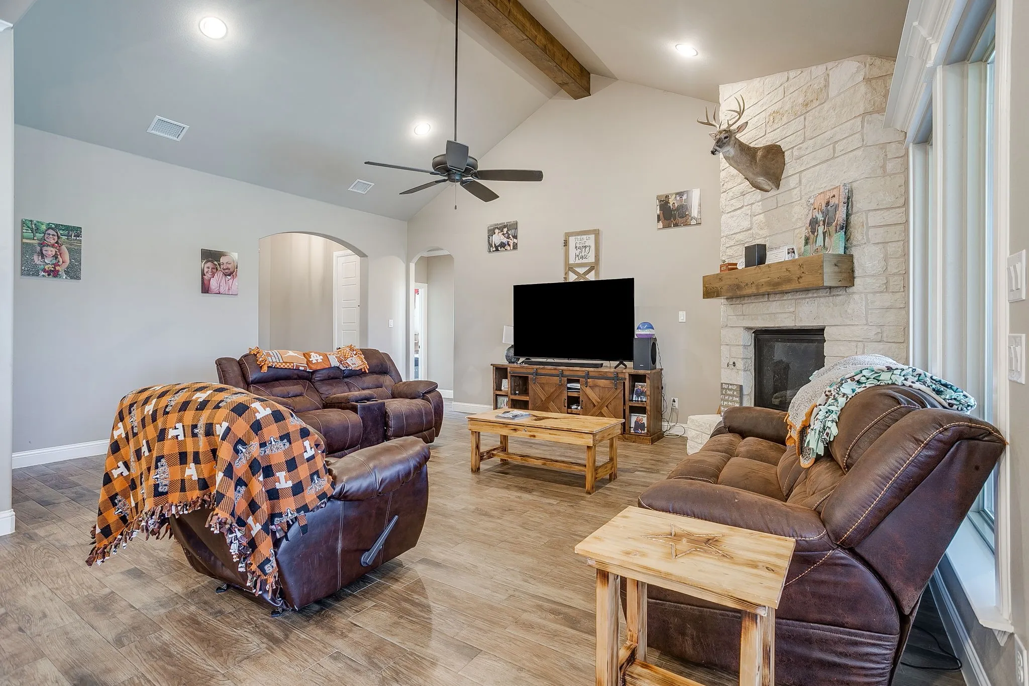 Single Family Residence For Sale in Johnson County , 8032 County Road 1006, Godley, Texas 76044, 4 Bedroom, 2 Bathroom, 2 Garage spaces, 2,355 Sqft, built in 2021, mls#21364533, Real Estate Agent in Godley, Homes For Sale in Johnson county, Homes For Sale in Godley, Realtor in Godley Texas, Real Estate Brokerage Independent Realty Texas, Luminita Cordes Realtor