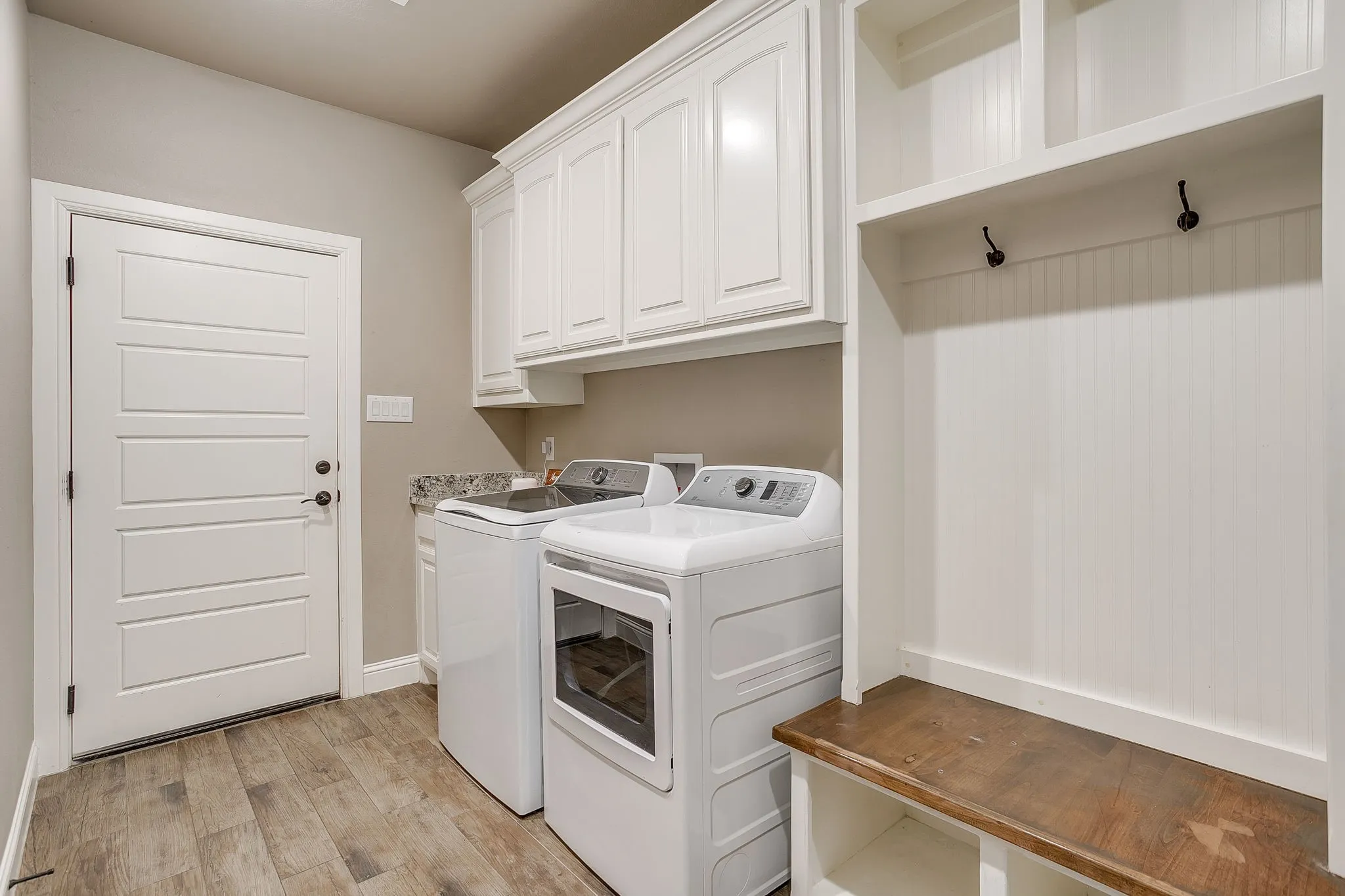 Single Family Residence For Sale in Johnson County , 8032 County Road 1006, Godley, Texas 76044, 4 Bedroom, 2 Bathroom, 2 Garage spaces, 2,355 Sqft, built in 2021, mls#21364533, Real Estate Agent in Godley, Homes For Sale in Johnson county, Homes For Sale in Godley, Realtor in Godley Texas, Real Estate Brokerage Independent Realty Texas, Luminita Cordes Realtor