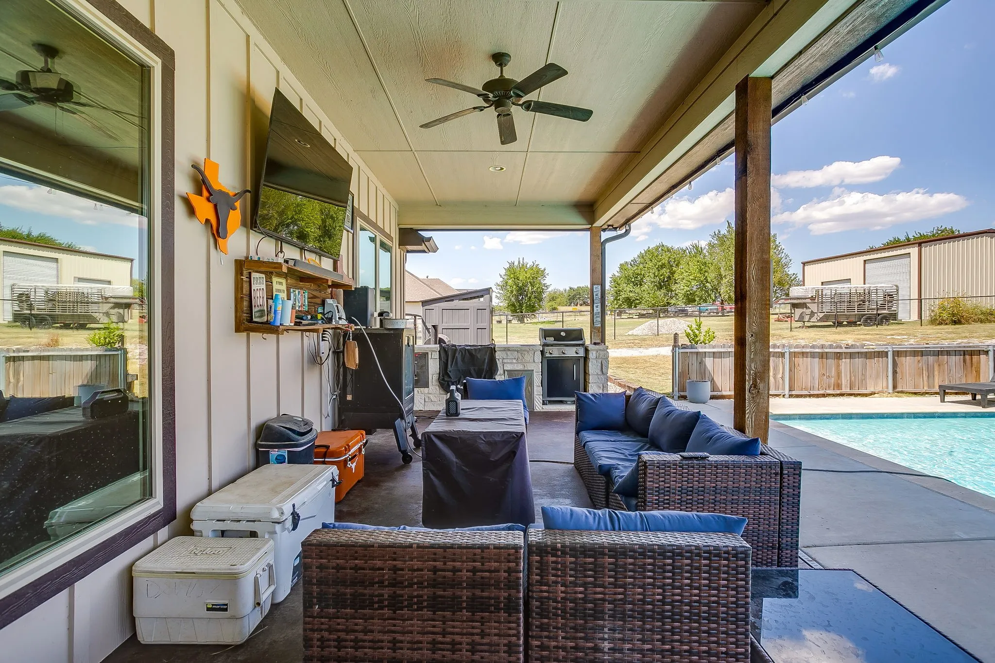 Single Family Residence For Sale in Johnson County , 8032 County Road 1006, Godley, Texas 76044, 4 Bedroom, 2 Bathroom, 2 Garage spaces, 2,355 Sqft, built in 2021, mls#21364533, Real Estate Agent in Godley, Homes For Sale in Johnson county, Homes For Sale in Godley, Realtor in Godley Texas, Real Estate Brokerage Independent Realty Texas, Luminita Cordes Realtor
