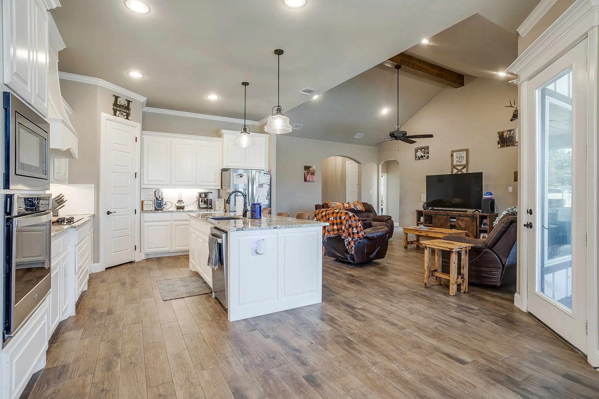 Single Family Residence For Sale in Johnson County , 8032 County Road 1006, Godley, Texas 76044, 4 Bedroom, 2 Bathroom, 2 Garage spaces, 2,355 Sqft, built in 2021, mls#21364533, Real Estate Agent in Godley, Homes For Sale in Johnson county, Homes For Sale in Godley, Realtor in Godley Texas, Real Estate Brokerage Independent Realty Texas, Luminita Cordes Realtor