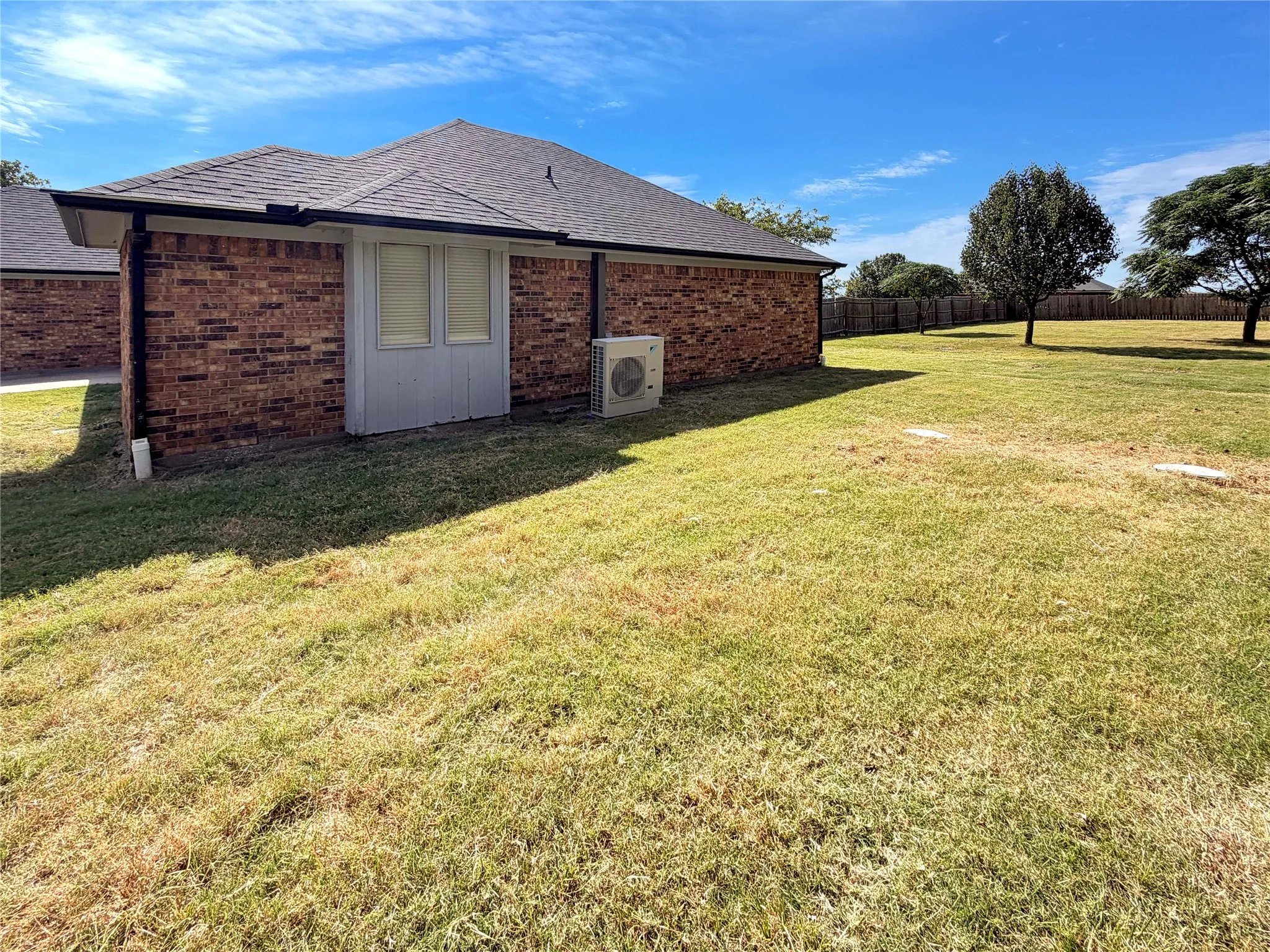 Single Family Residence For Sale in Hunt County , 1106 N Atkins Drive, Celeste, Texas 75423, 3 Bedroom, 2 Bathroom, 2 Garage spaces, 1,625 Sqft, built in 1989, mls#21365312, Real Estate Agent in Celeste, Homes For Sale in Hunt county, Homes For Sale in Celeste, Realtor in Celeste Texas, Real Estate Brokerage Independent Realty Texas, Luminita Cordes Realtor