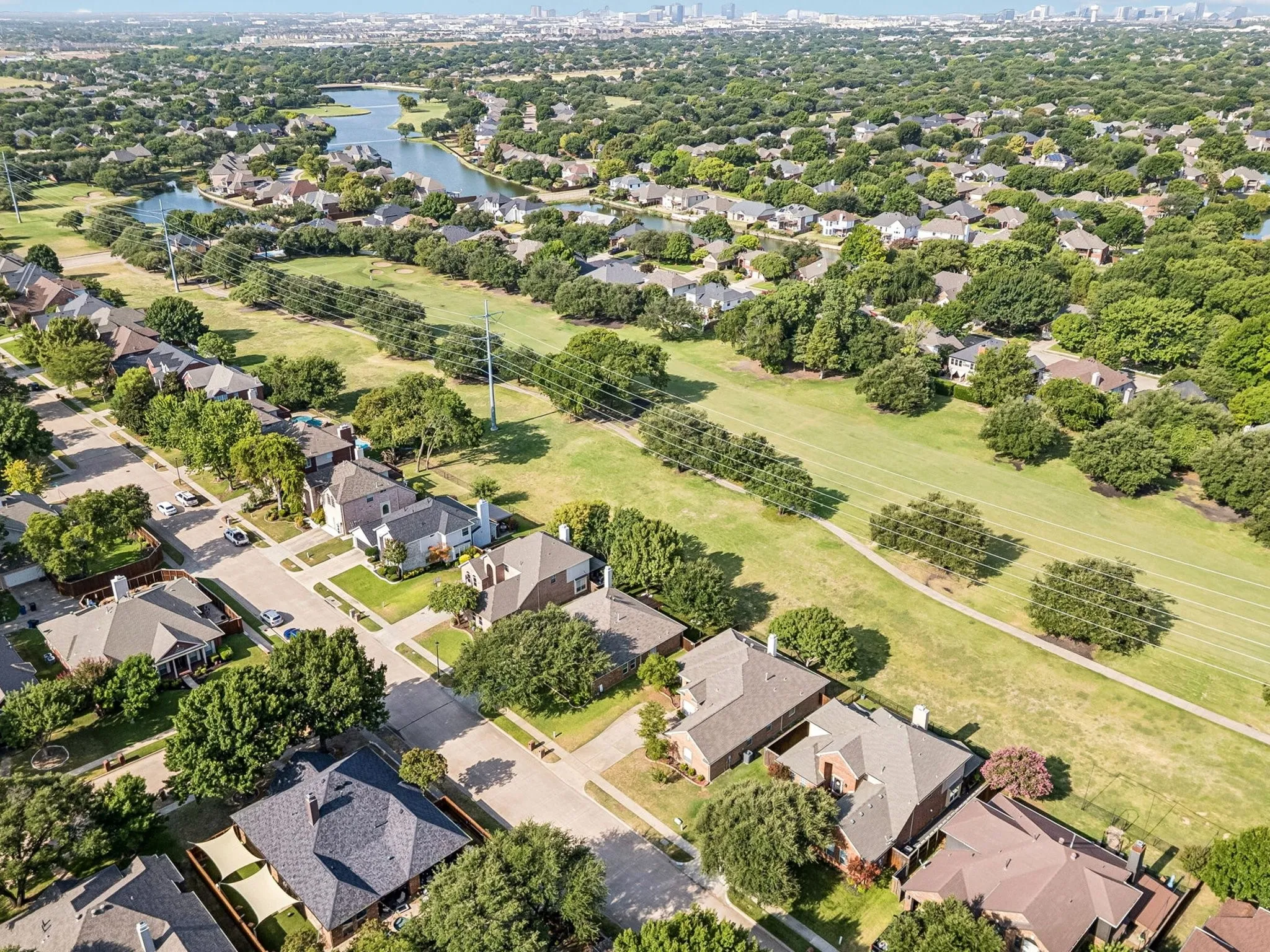 18 holes of public course beauty