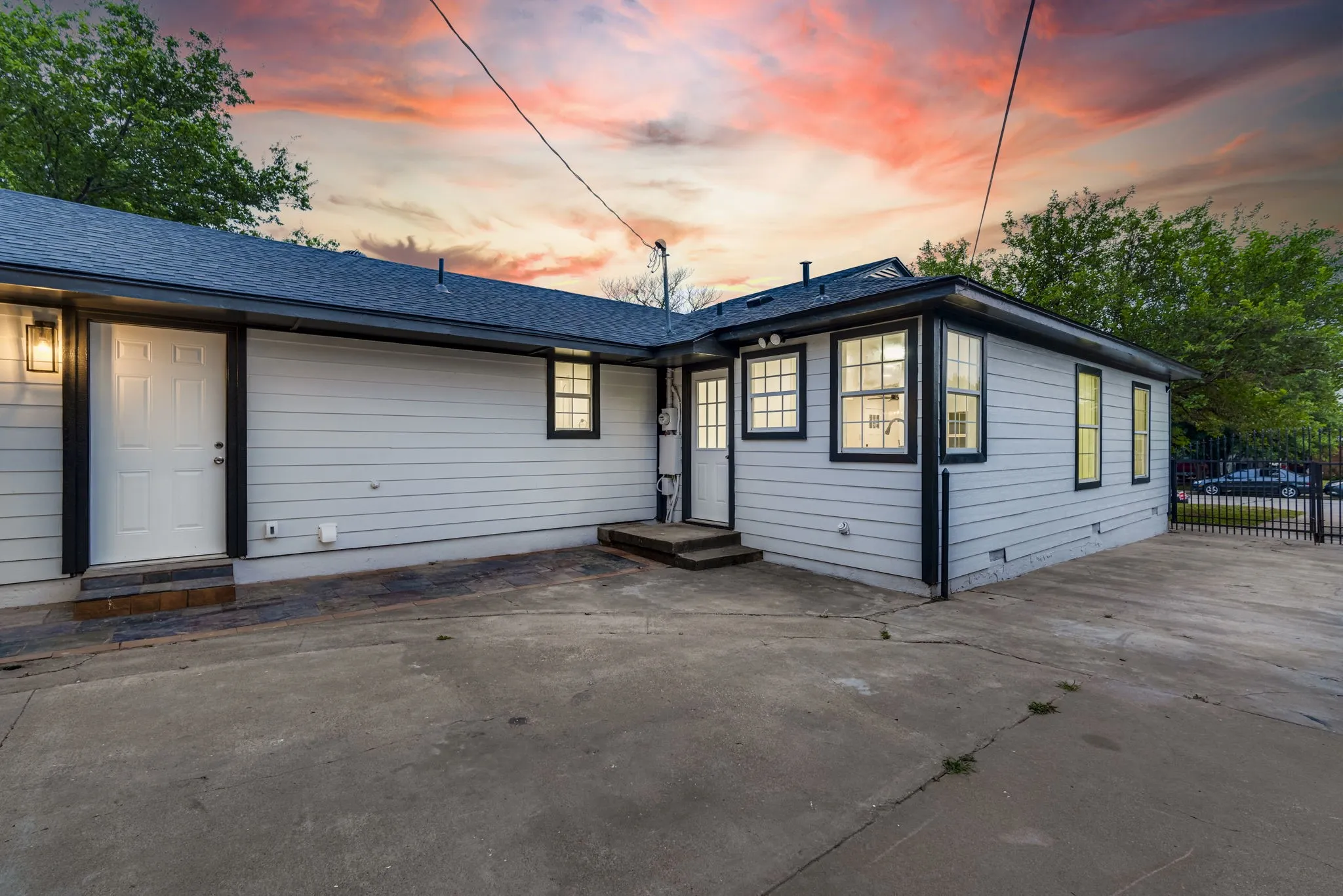 Single Family Residence For Rent in Tarrant County , 4728 Houghton Avenue, Fort Worth, Texas 76107, 5 Bedroom, 3 Bathroom, Garage spaces, 1,584 Sqft, built in 1951, mls#21365320, Real Estate Agent in Fort Worth, Homes For Rent in Tarrant county, Homes For Rent in Fort Worth, Realtor in Fort Worth Texas, Real Estate Brokerage Independent Realty Texas, Luminita Cordes Realtor