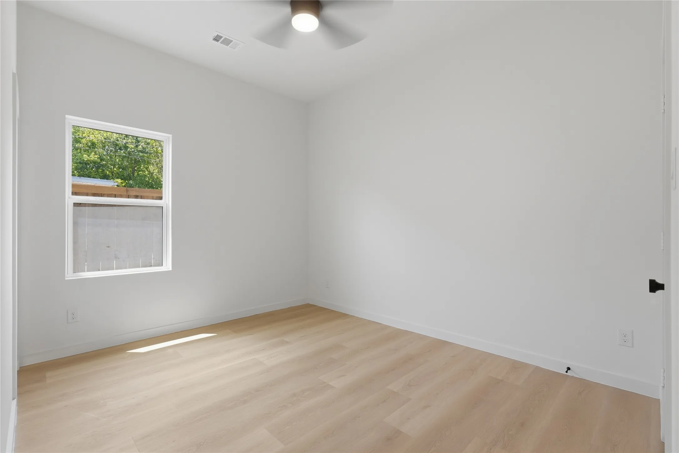 Single Family Residence For Sale in Dallas County , 1327 E Waco Avenue, Dallas, Texas 75216, 4 Bedroom, 4 Bathroom, 2 Garage spaces, 2,154 Sqft, built in 2026, mls#21365213, Real Estate Agent in Dallas, Homes For Sale in Dallas county, Homes For Sale in Dallas, Realtor in Dallas Texas, Real Estate Brokerage Independent Realty Texas, Luminita Cordes Realtor